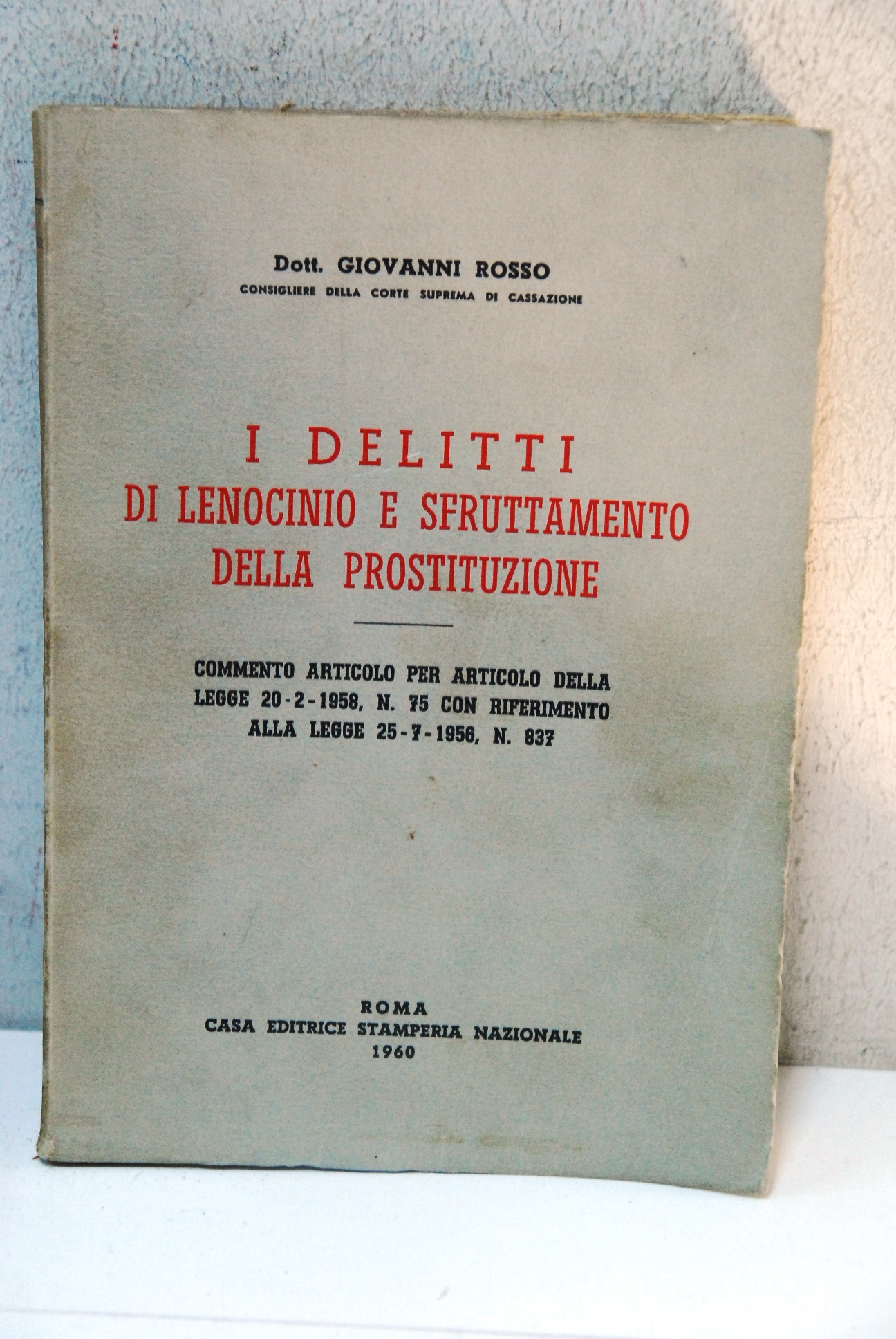 i delitti di lenocidio e sfruttamento della prostituzione