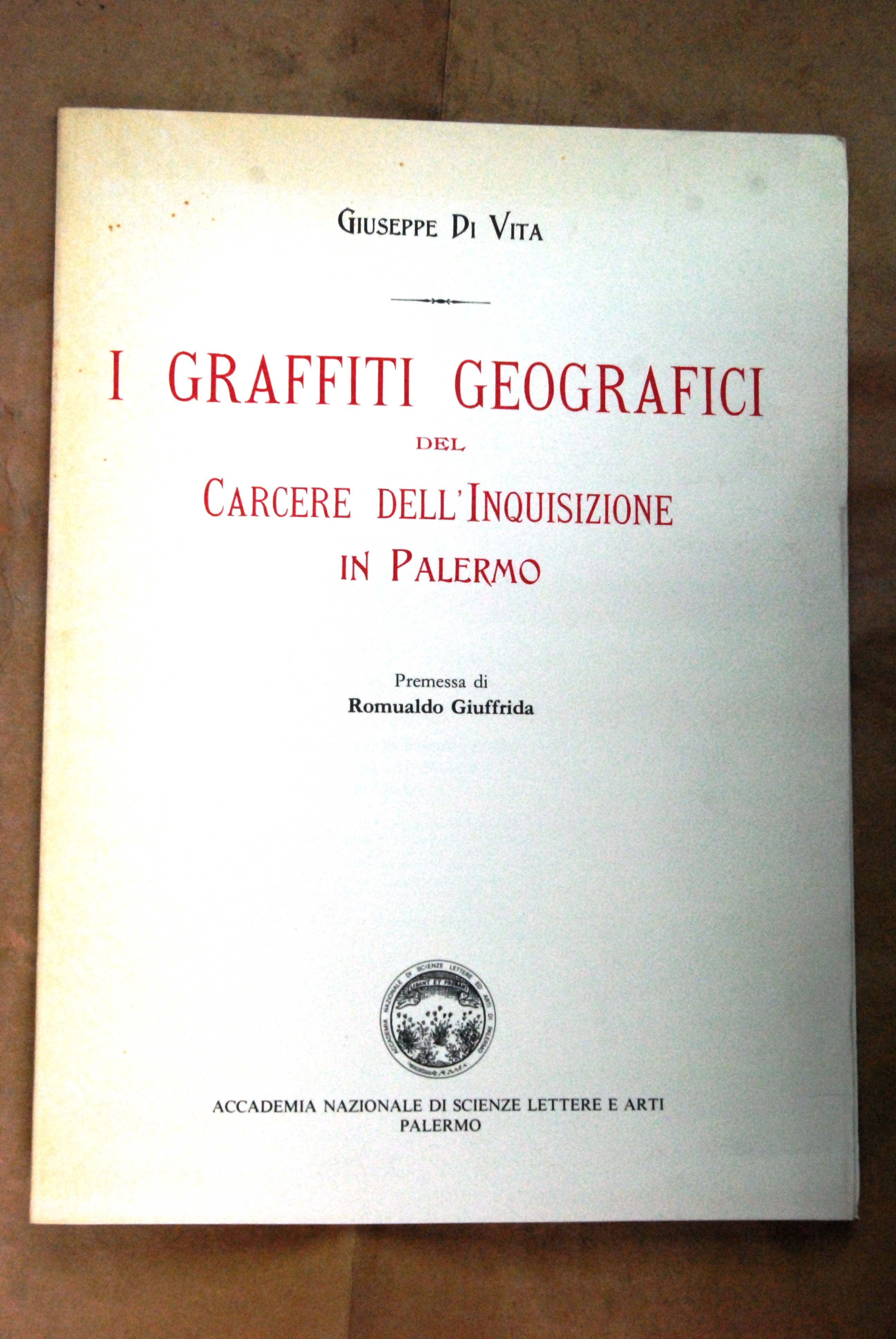 i graffiti geografici del carcere dell'inquisizione in palermo NUOVO