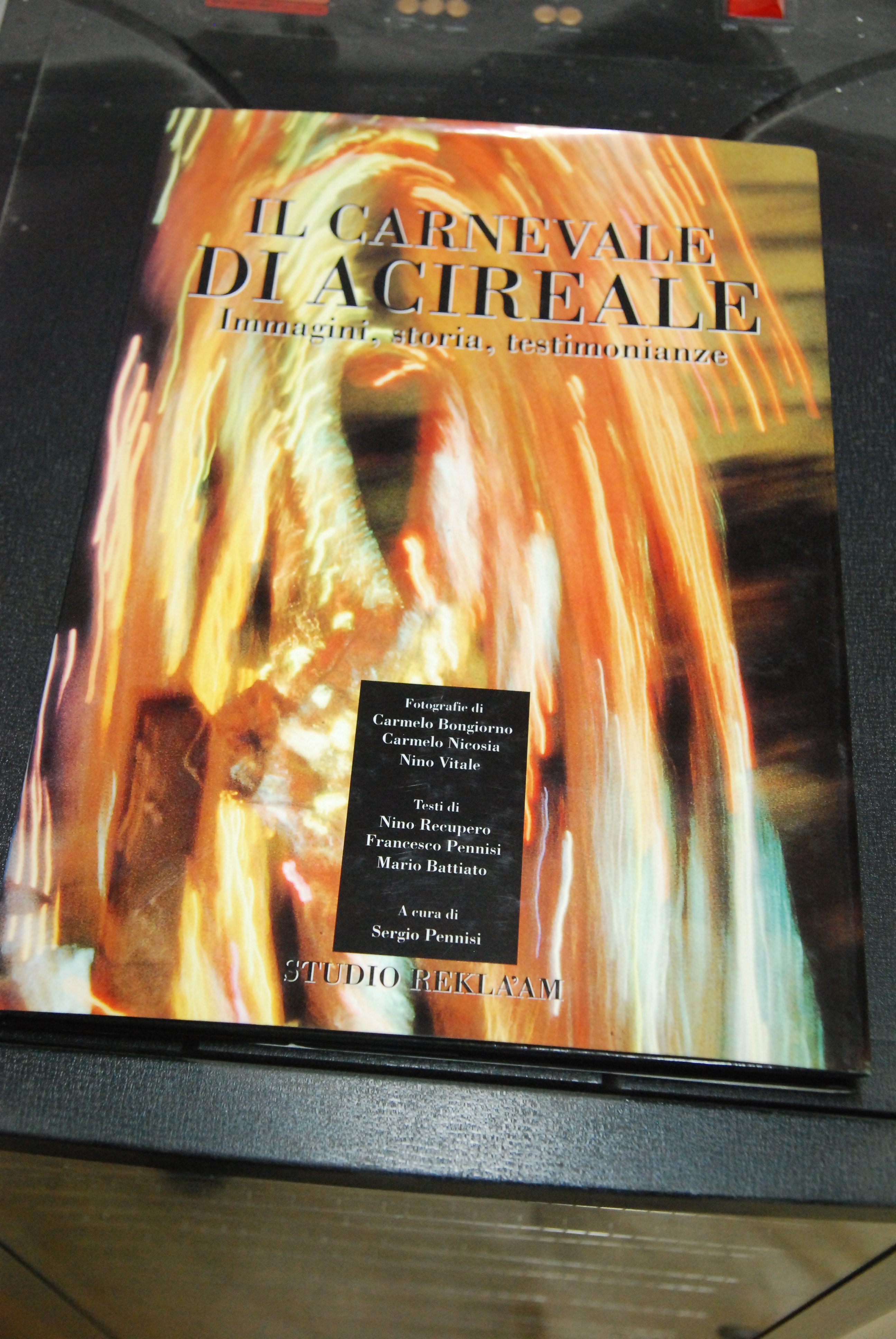 il carnevale di acireale immagini storia testimonianze (completo di sovracopertina)