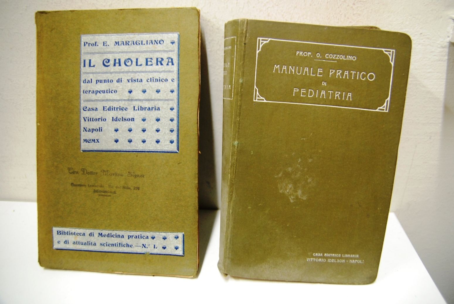 Il colera, manuale pratico di pediatria, due volumi distinti