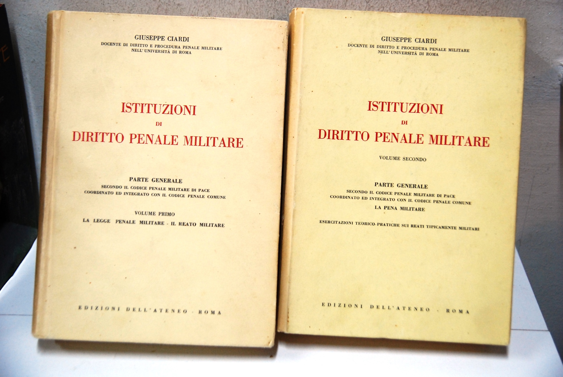 Istituzioni di Diritto Penale Militare in 2 volumi completi