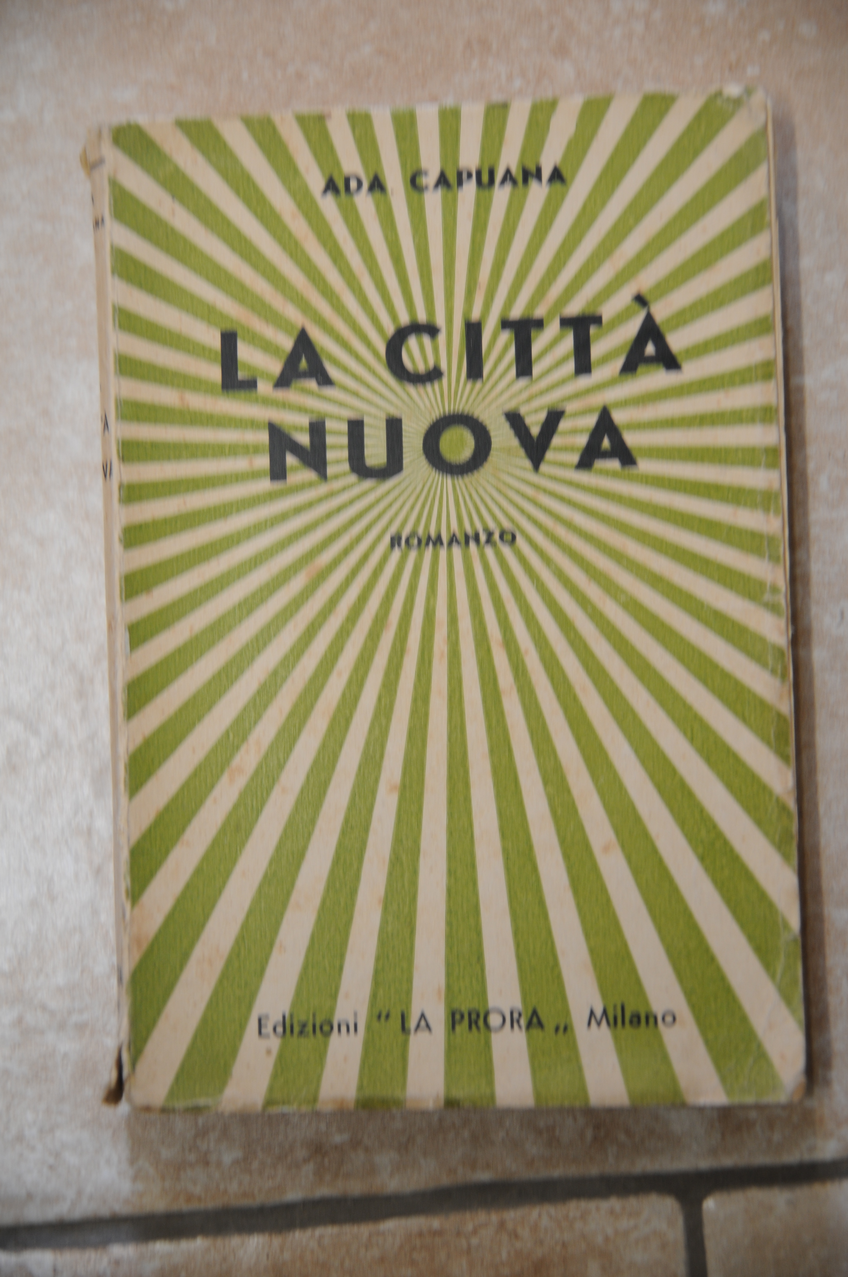 la città nuova autografato dall'autore con dedica