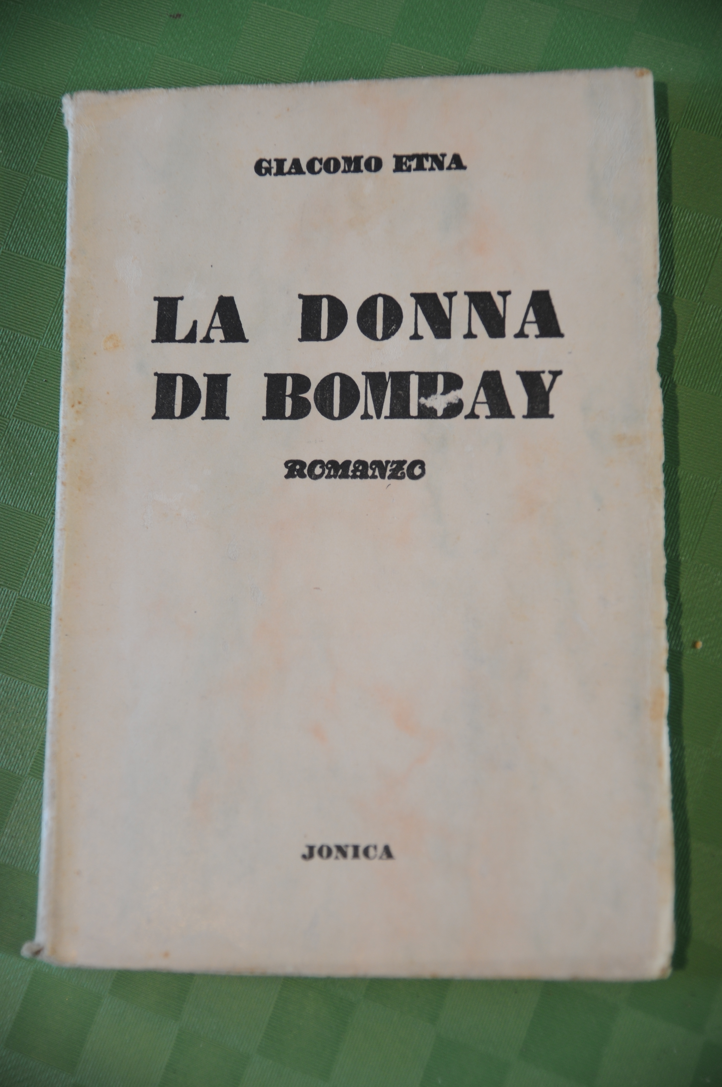 la donna di bombay autografato con dedica NUOVO