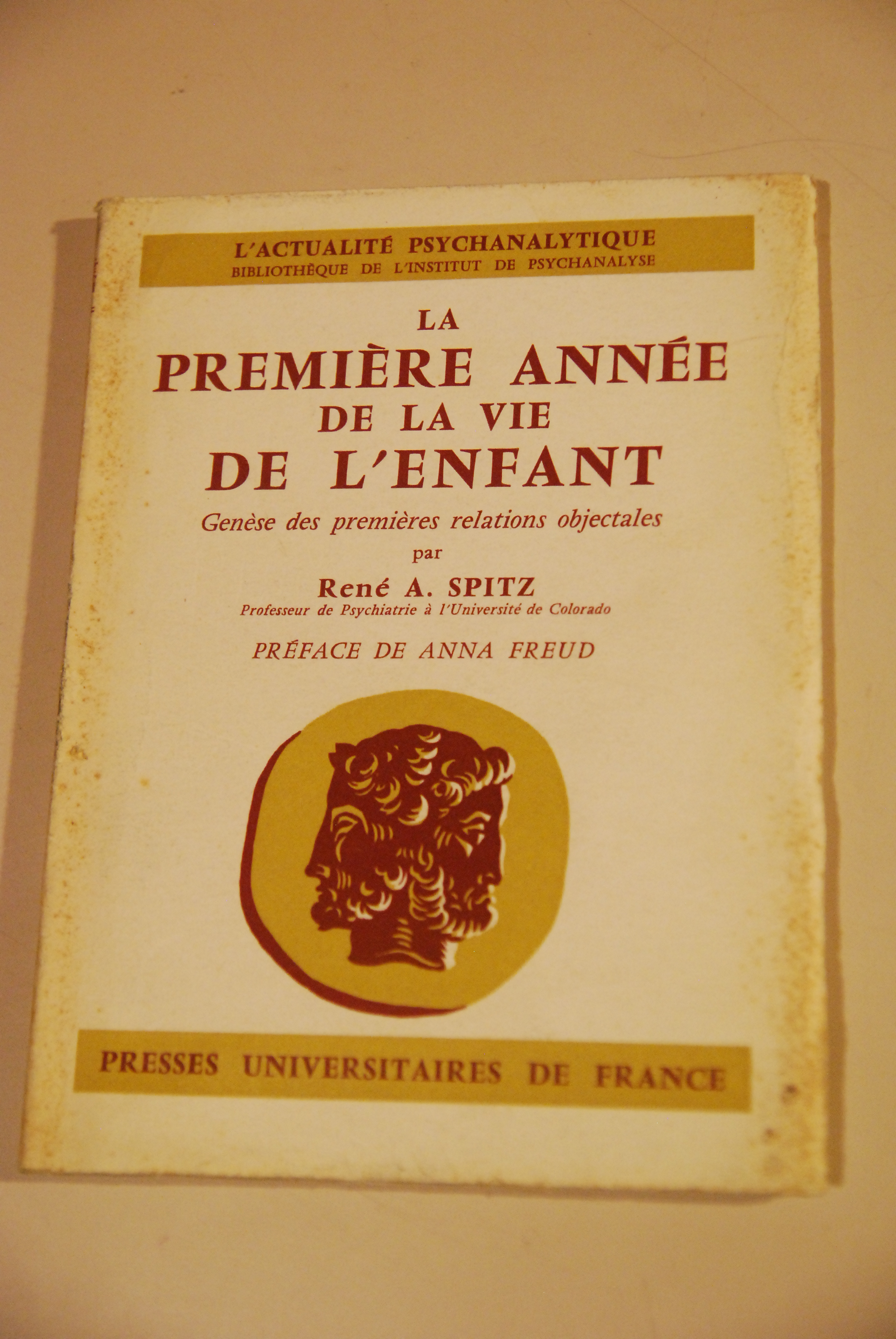 LA PREMIERE annee annèe de la vie de l'enfant