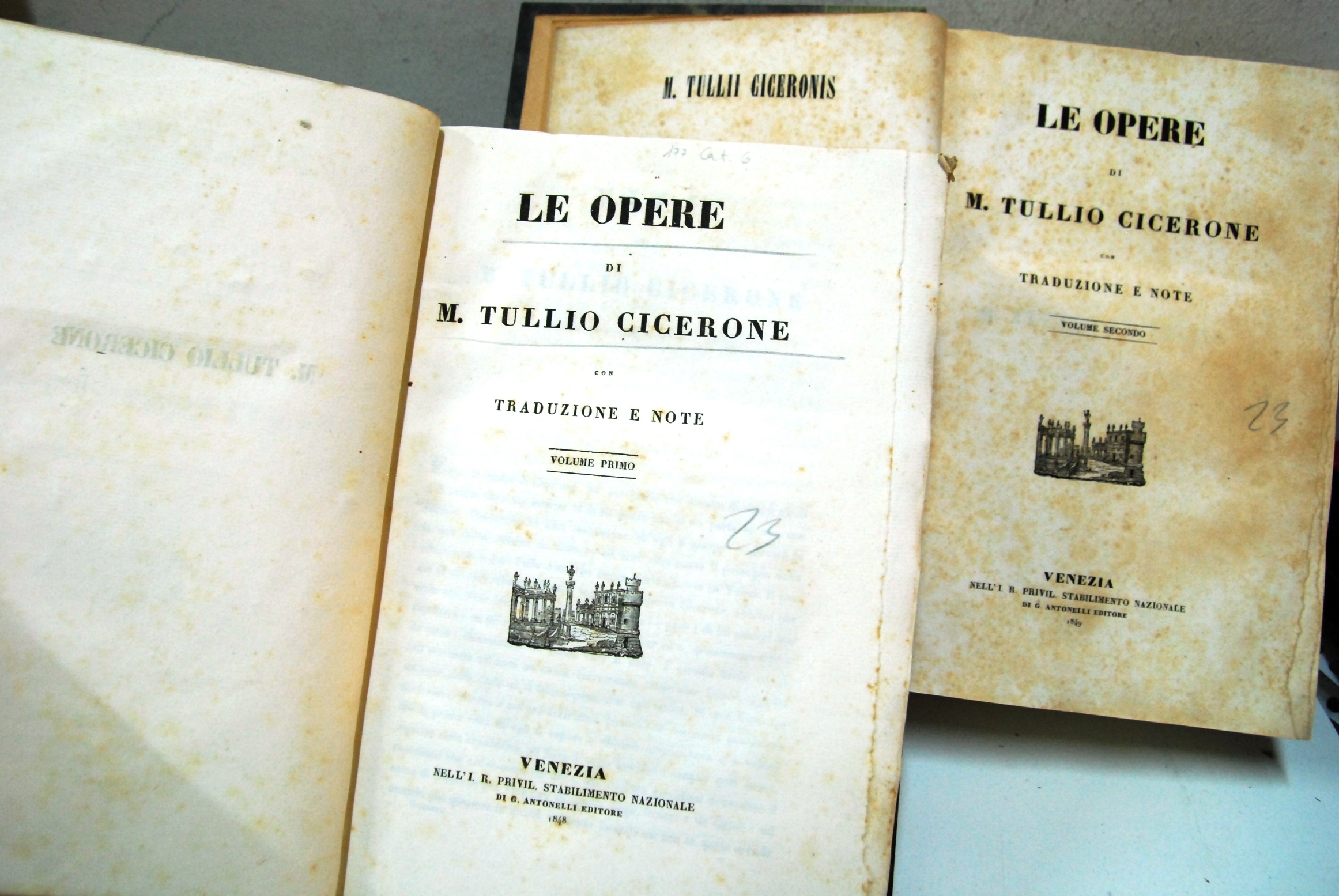 Le Opere Traduzione e note in 2 volumi