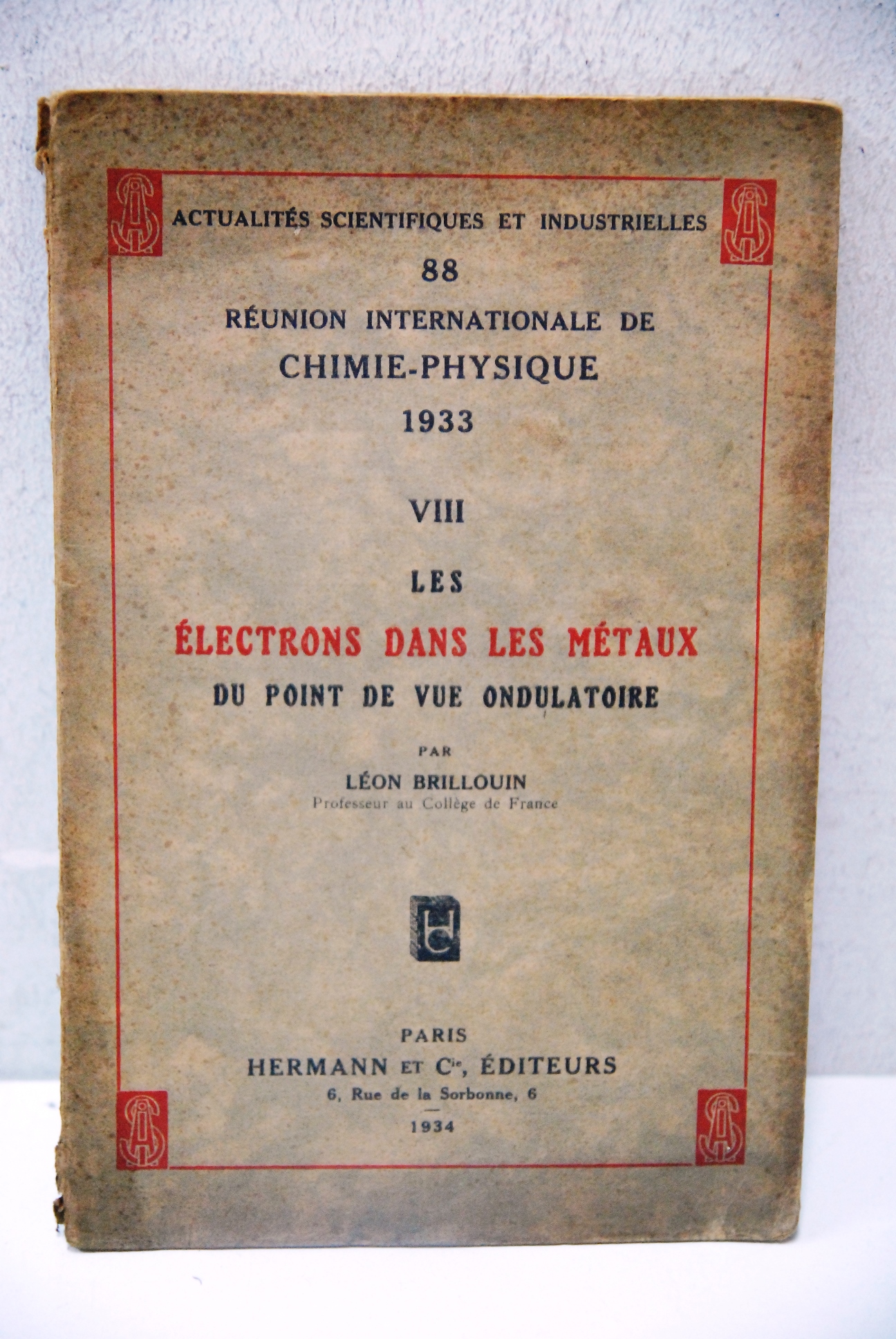 les electrons dans les metaux du point de vue ondulatoire