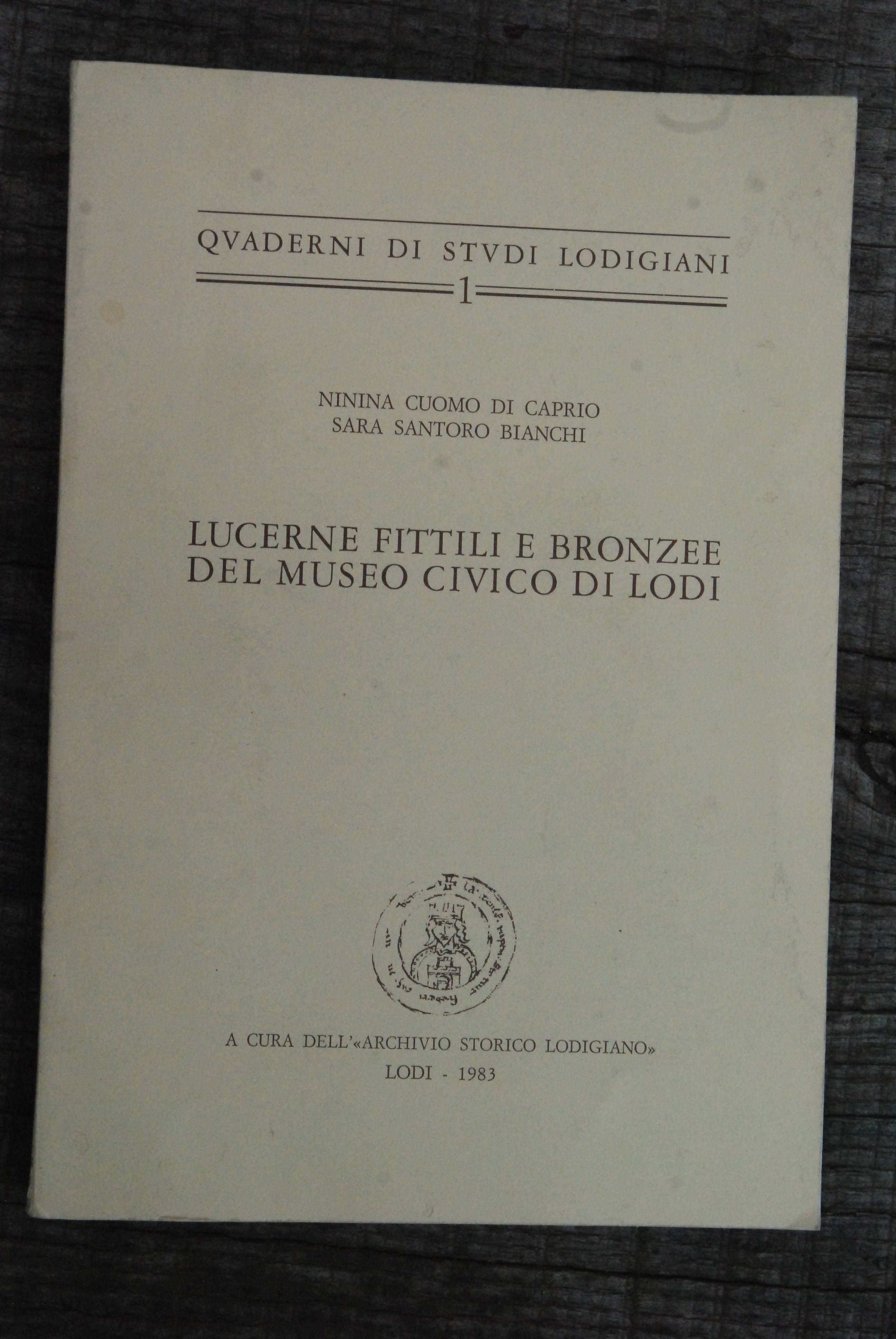 lucerne fittili e bronzee del museo civico di lodi NUOVO