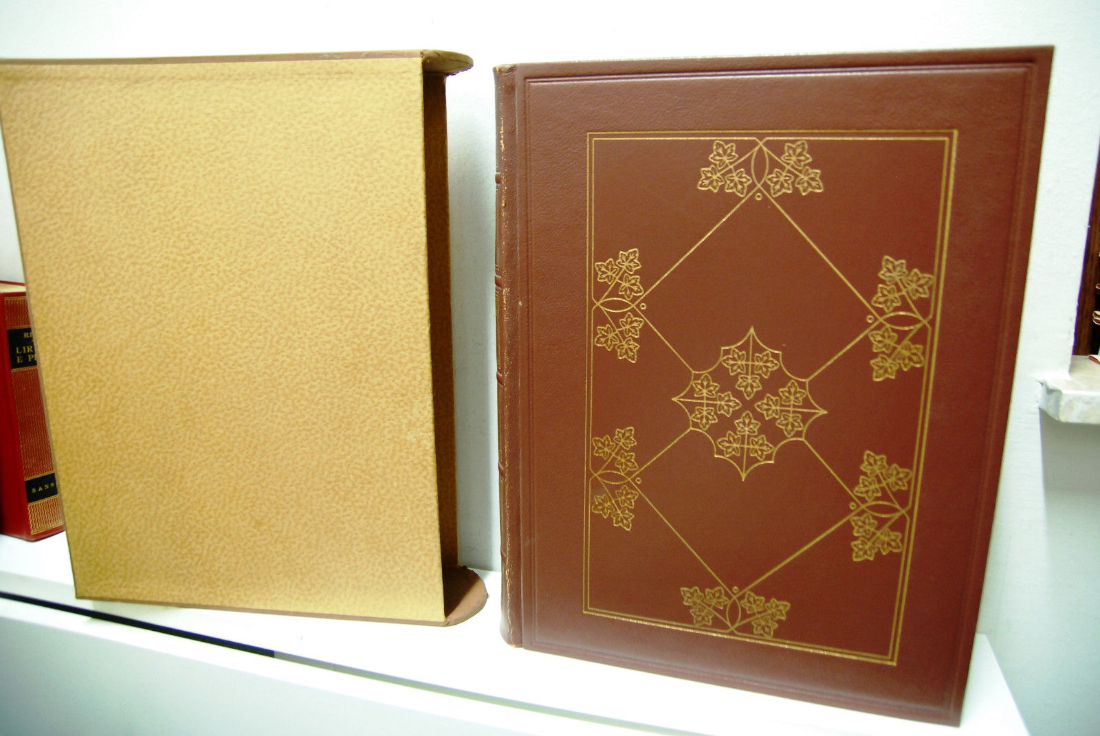 Manzoni- I Promessi Sposi con cofanetto