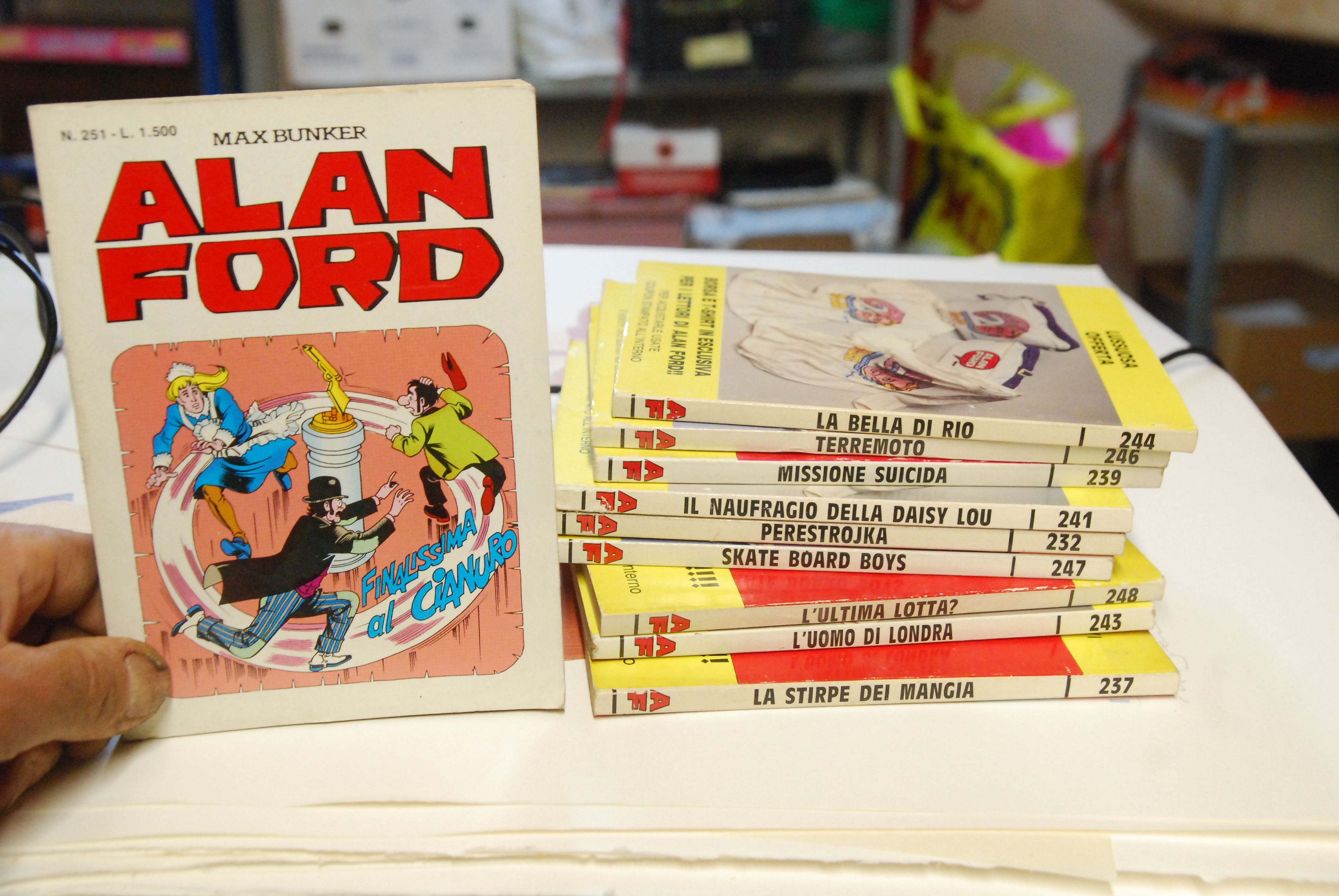 max bunker 10 numeri 232, 237, 239, 241, 243, 244, …