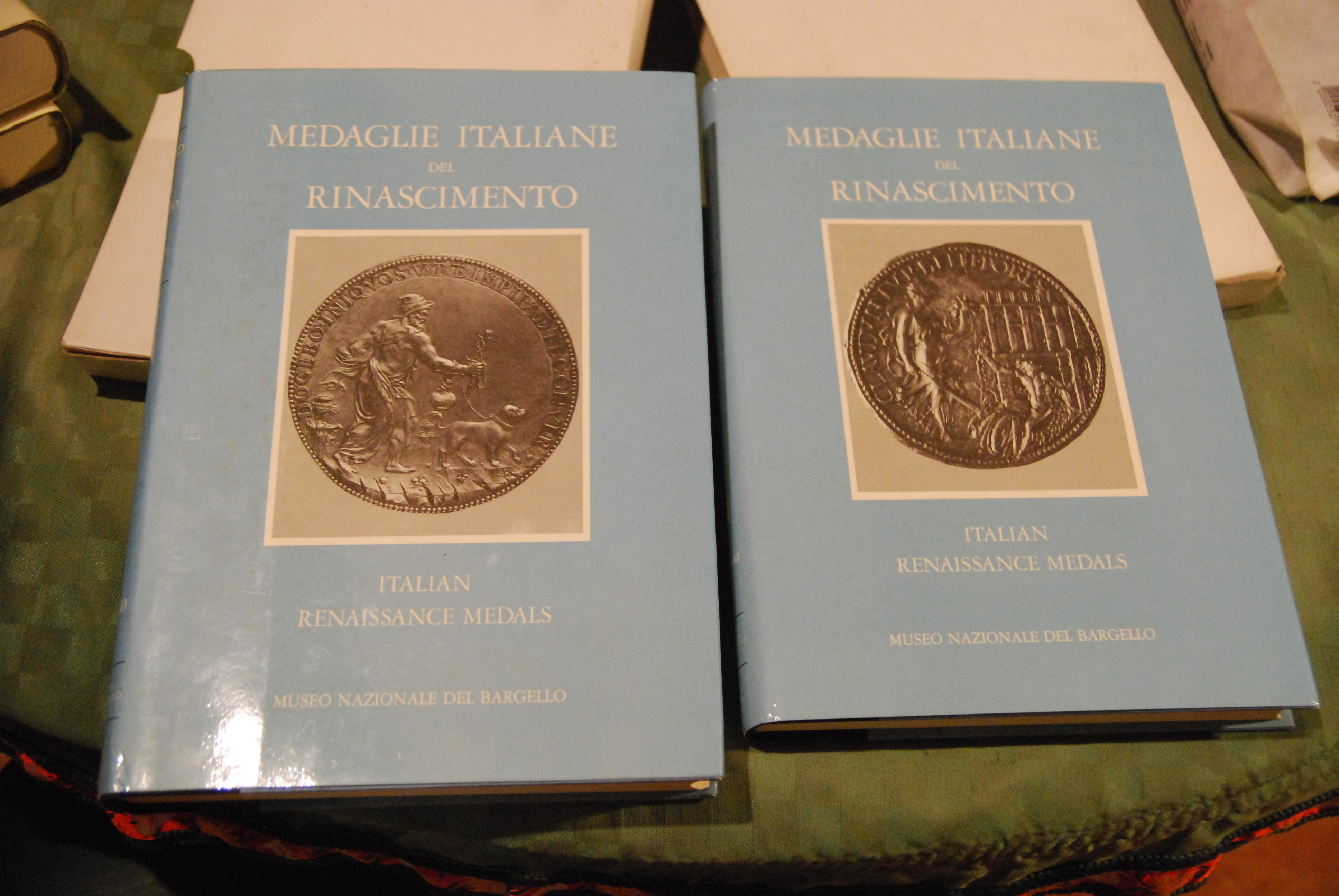MEDAGLIE ITALIANE DEL RINASCIMENTO i volumi della foto NUOVISSIMI