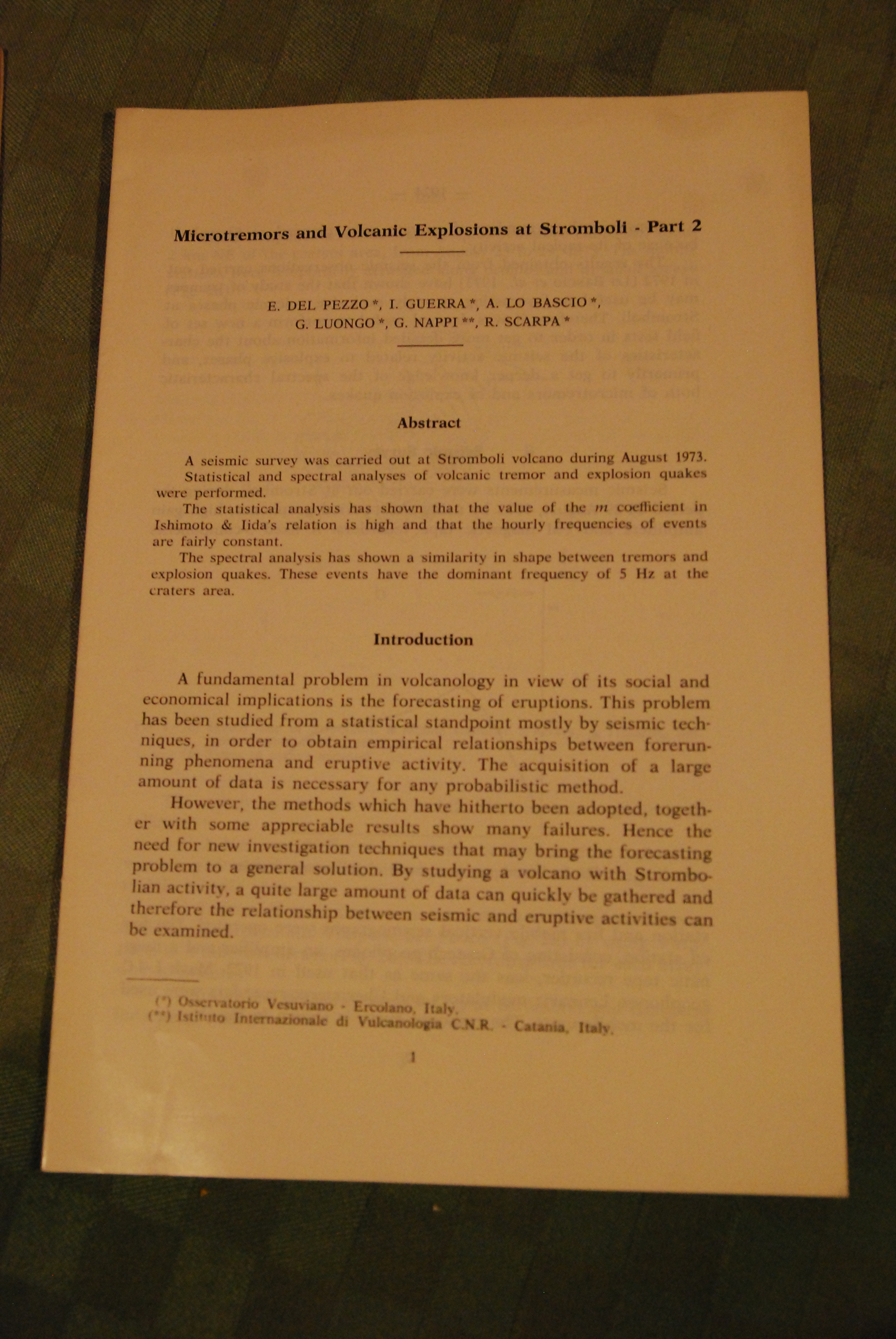 microtremors and volcanic explosions at stromboli attività vulcanica a