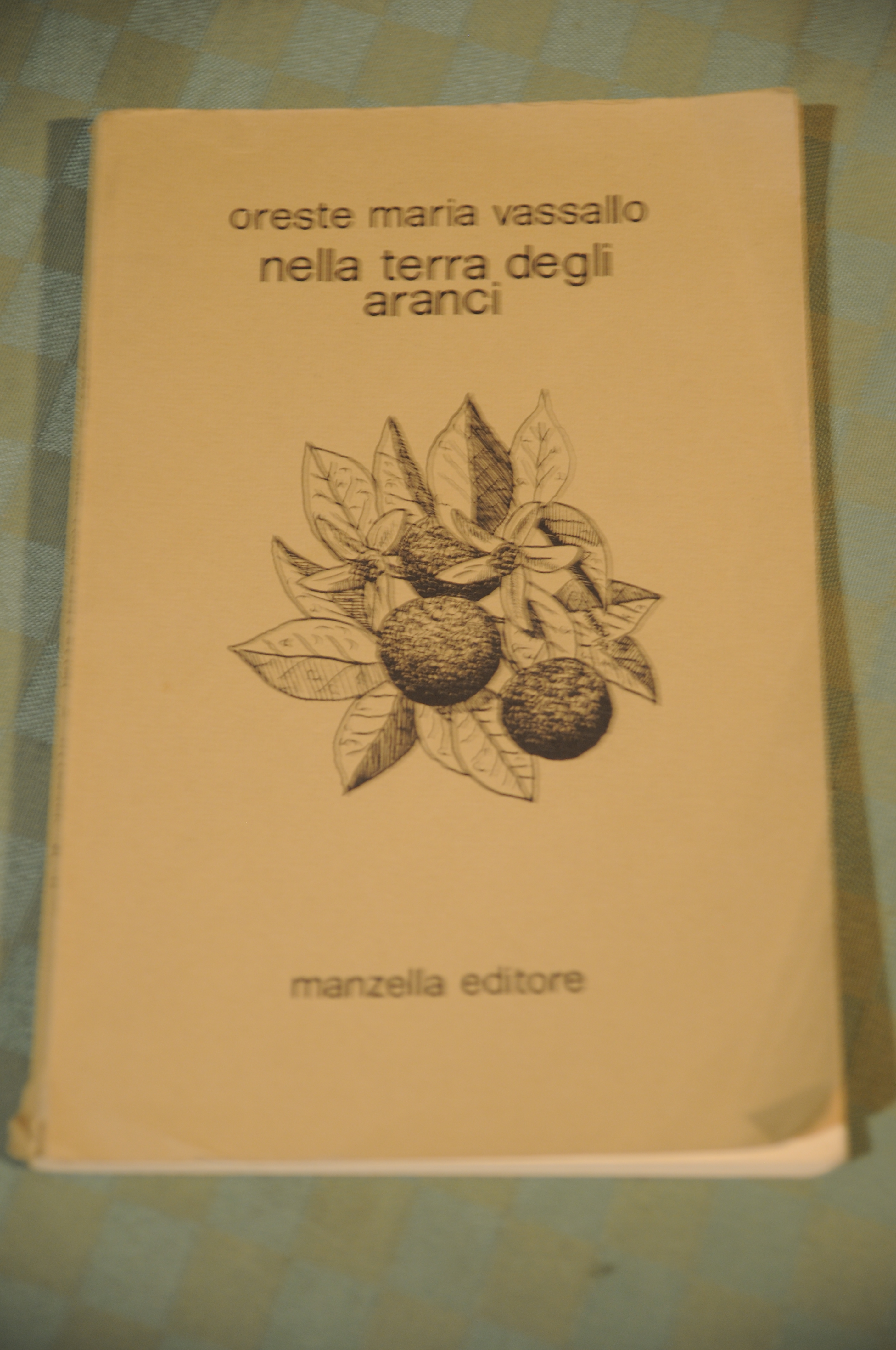 nella terra degli aranci autografato maria vassallo
