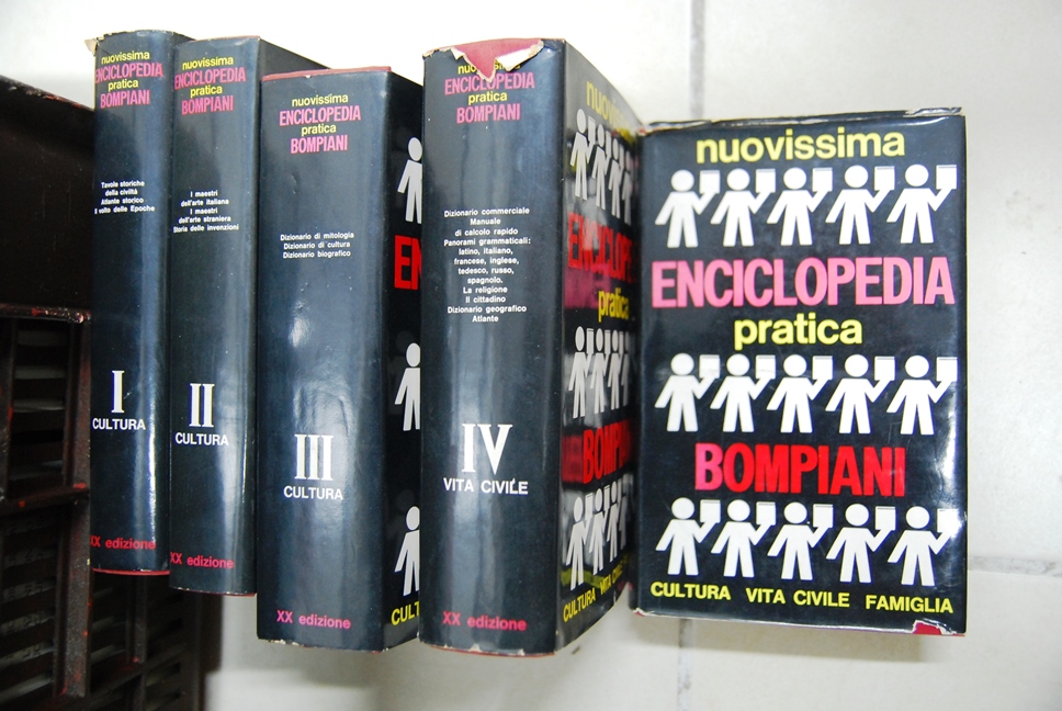 Nuovissima Enciclopedia Pratica, cultura, vita civile, famiglia in 5 volumi …