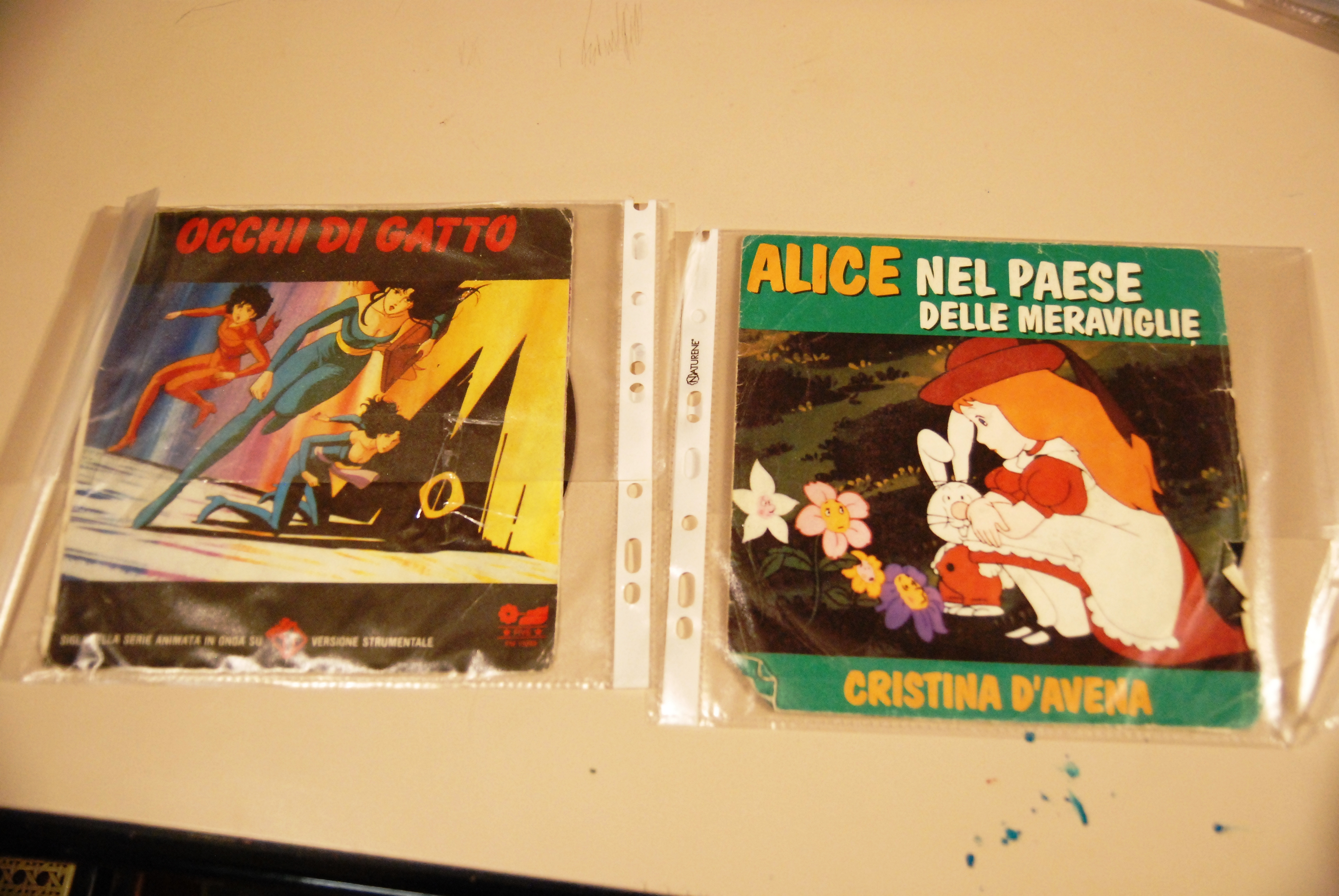 occhi di gatto e alice nel paese delle meraviglie