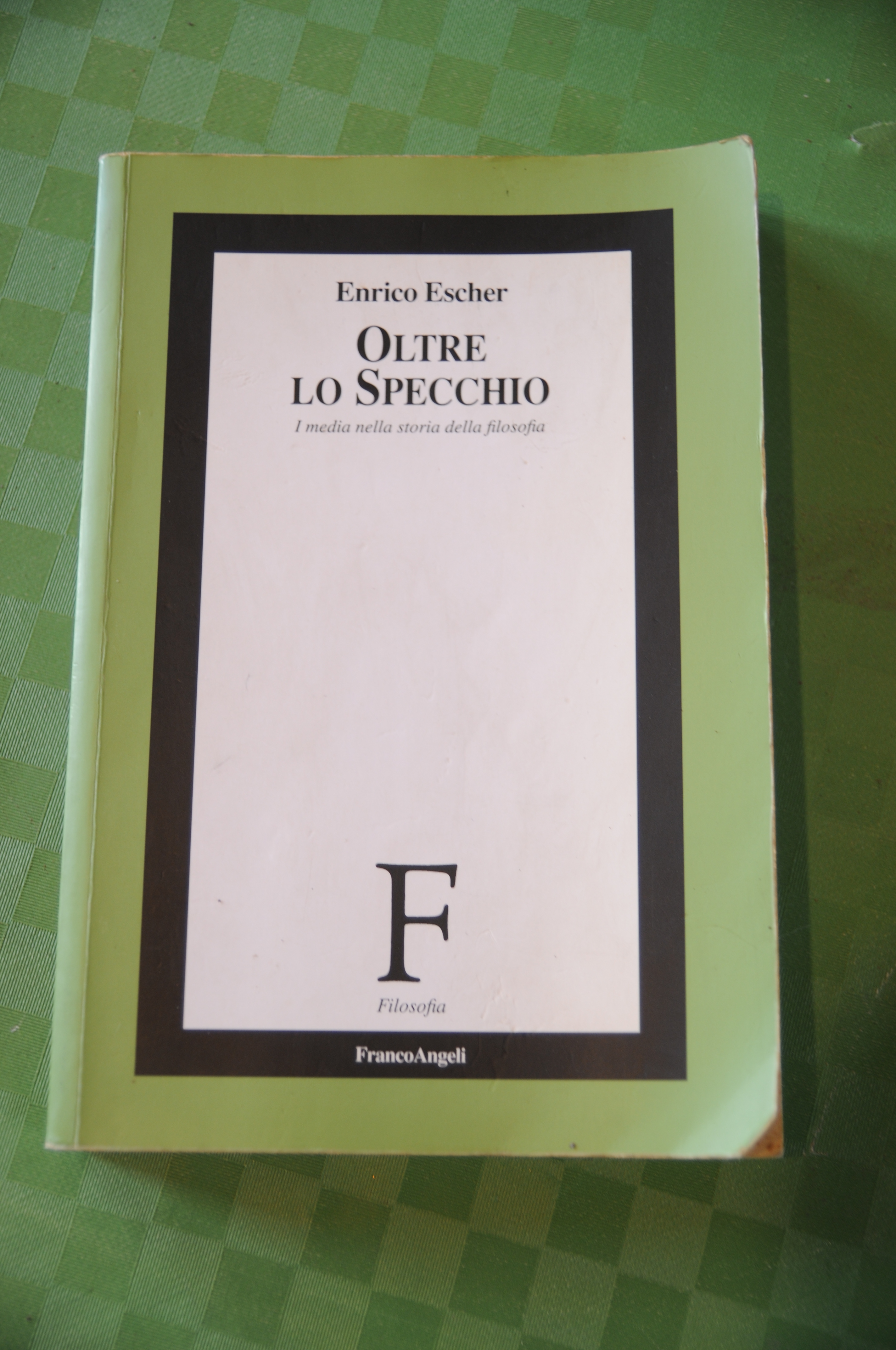 oltre lo specchio (sottolineature a matita)