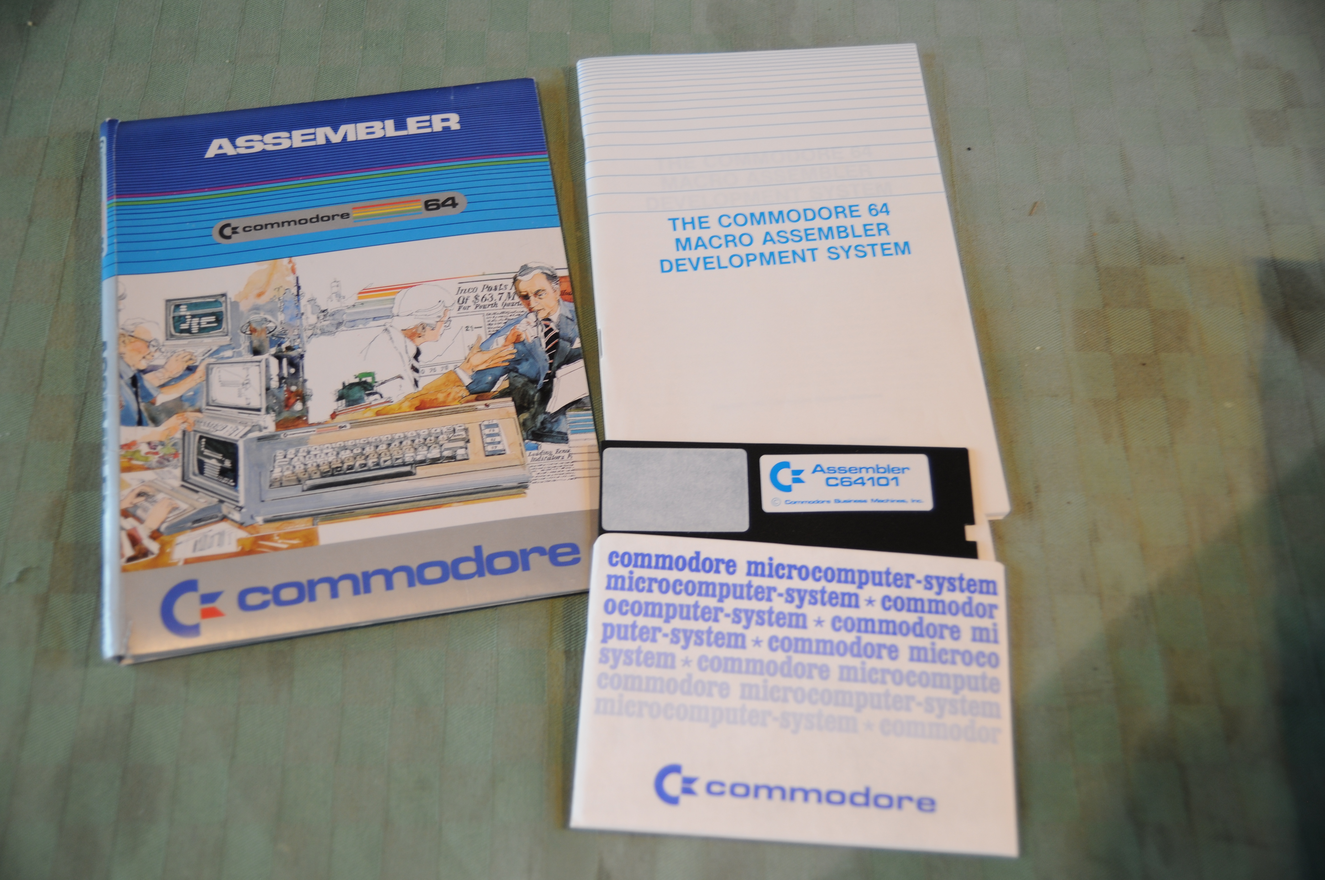 per commodore 64 macro assembler development system c64101
