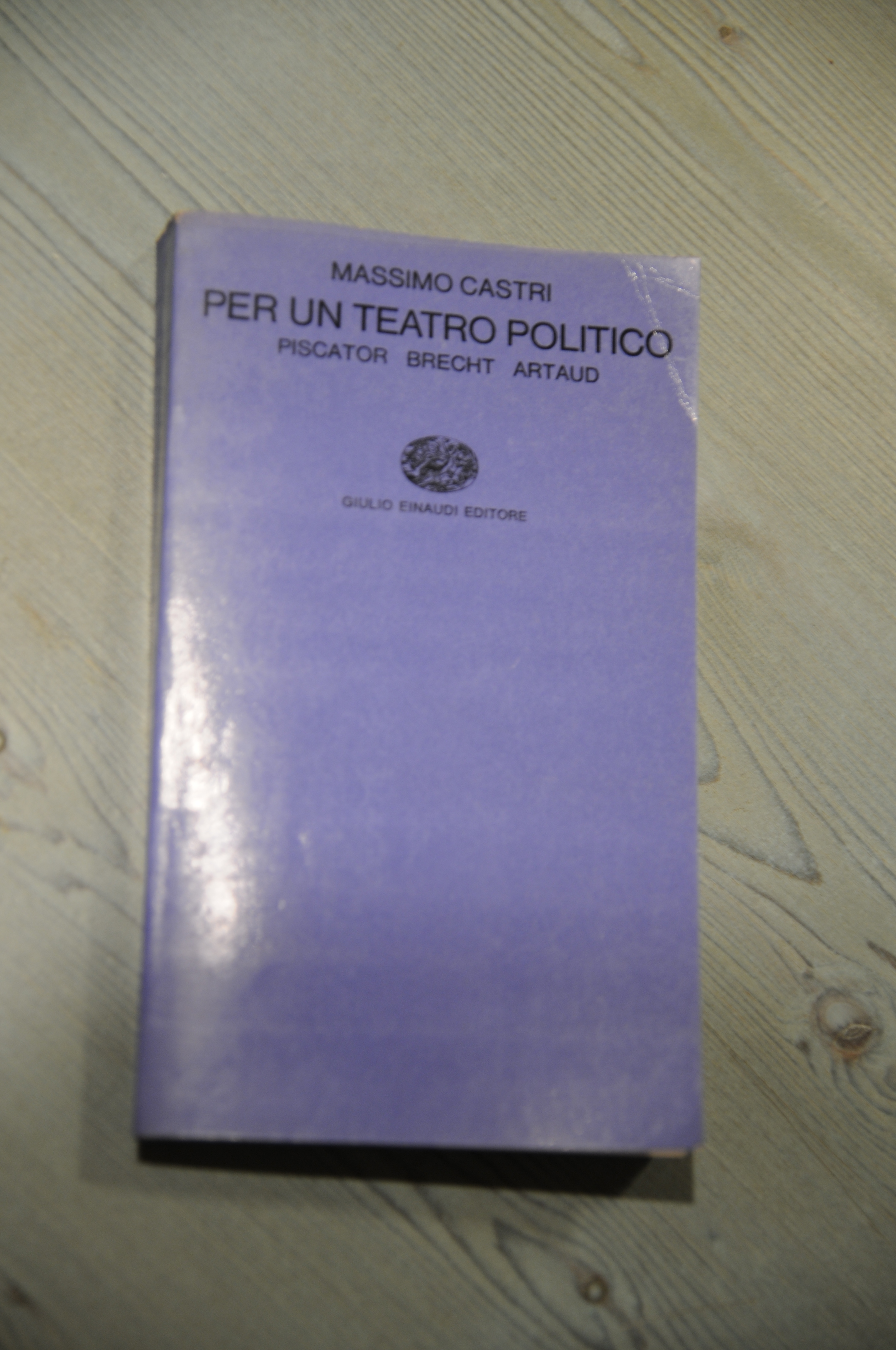 per un teatro politico