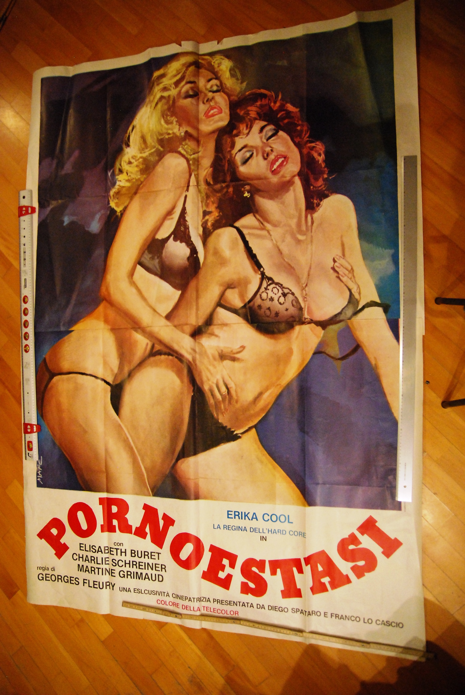 pornoestasi gigante, due fogli erika cool