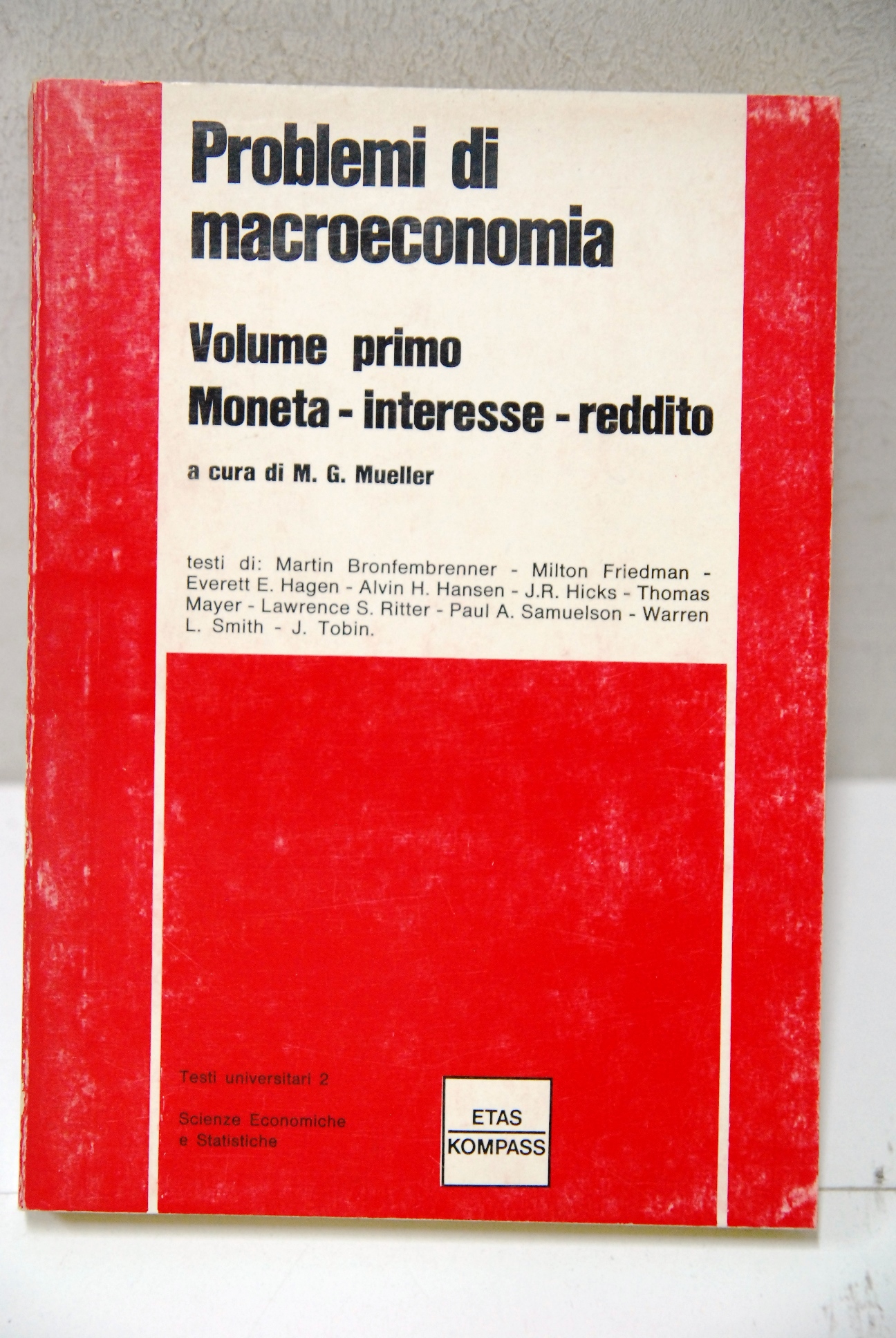 Problemi di macroeconomia moneta interesse debito