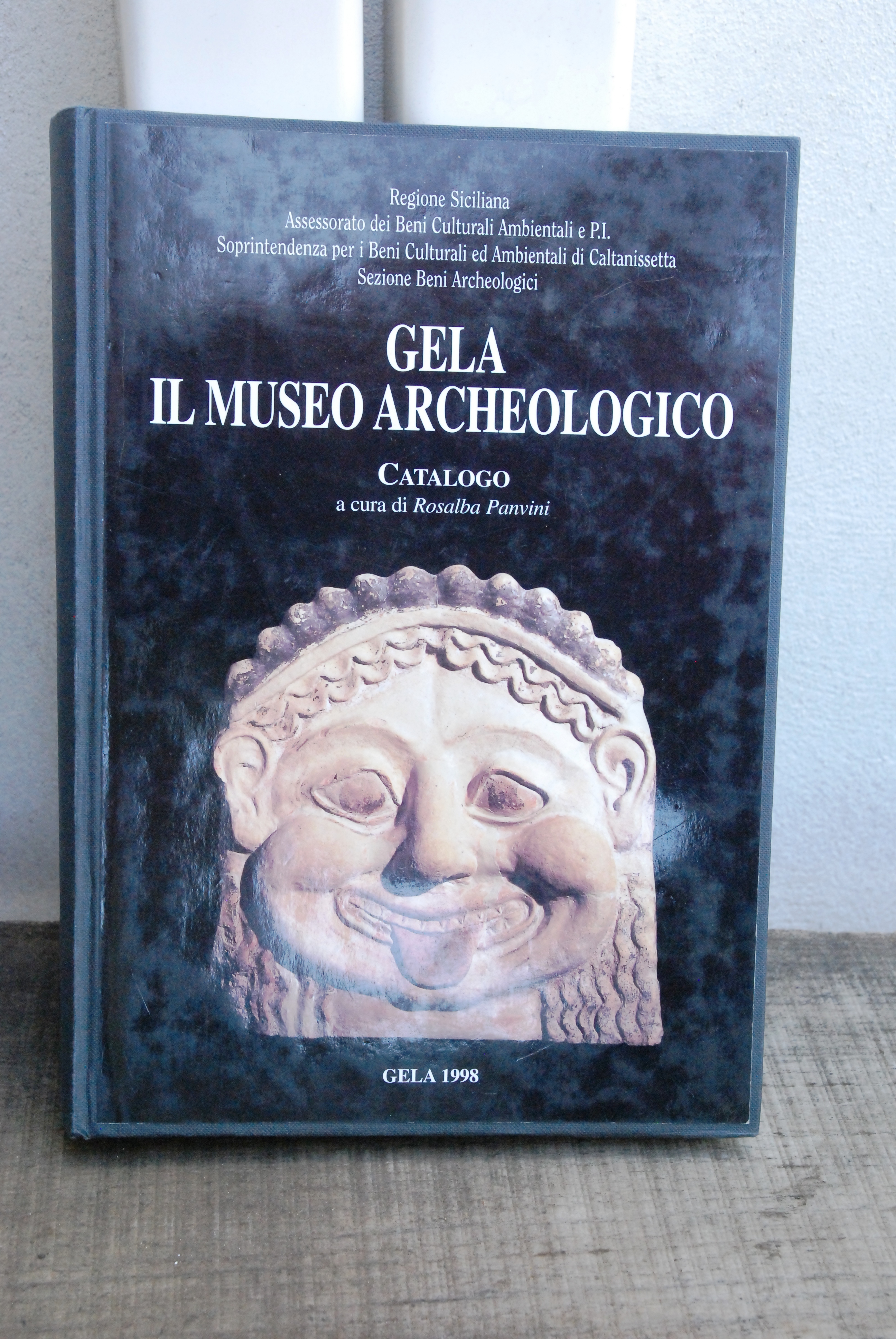 regione siciliana gela il museo archeologico catalogo NUOVO