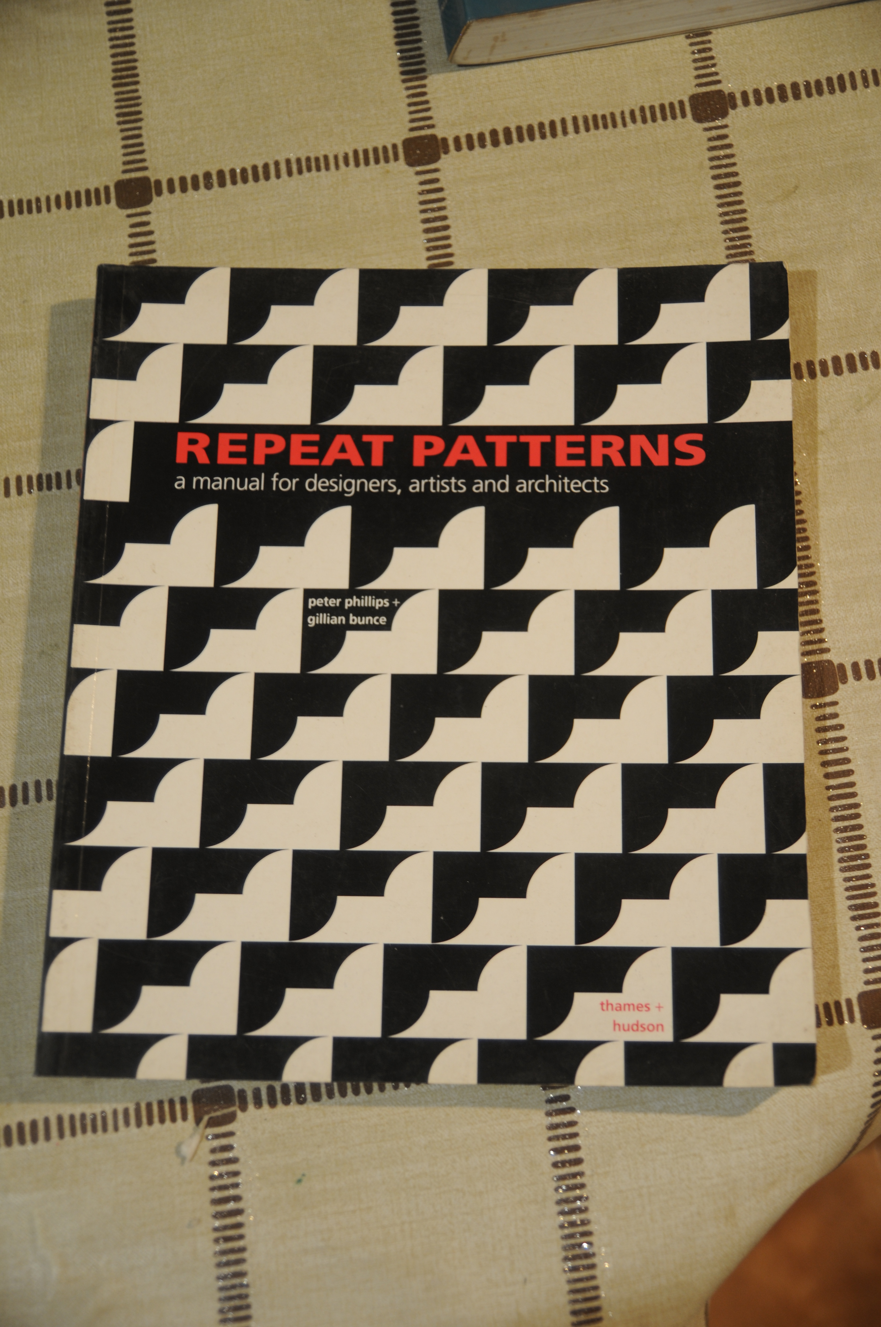 repeat patterns manual for designers artists and architects