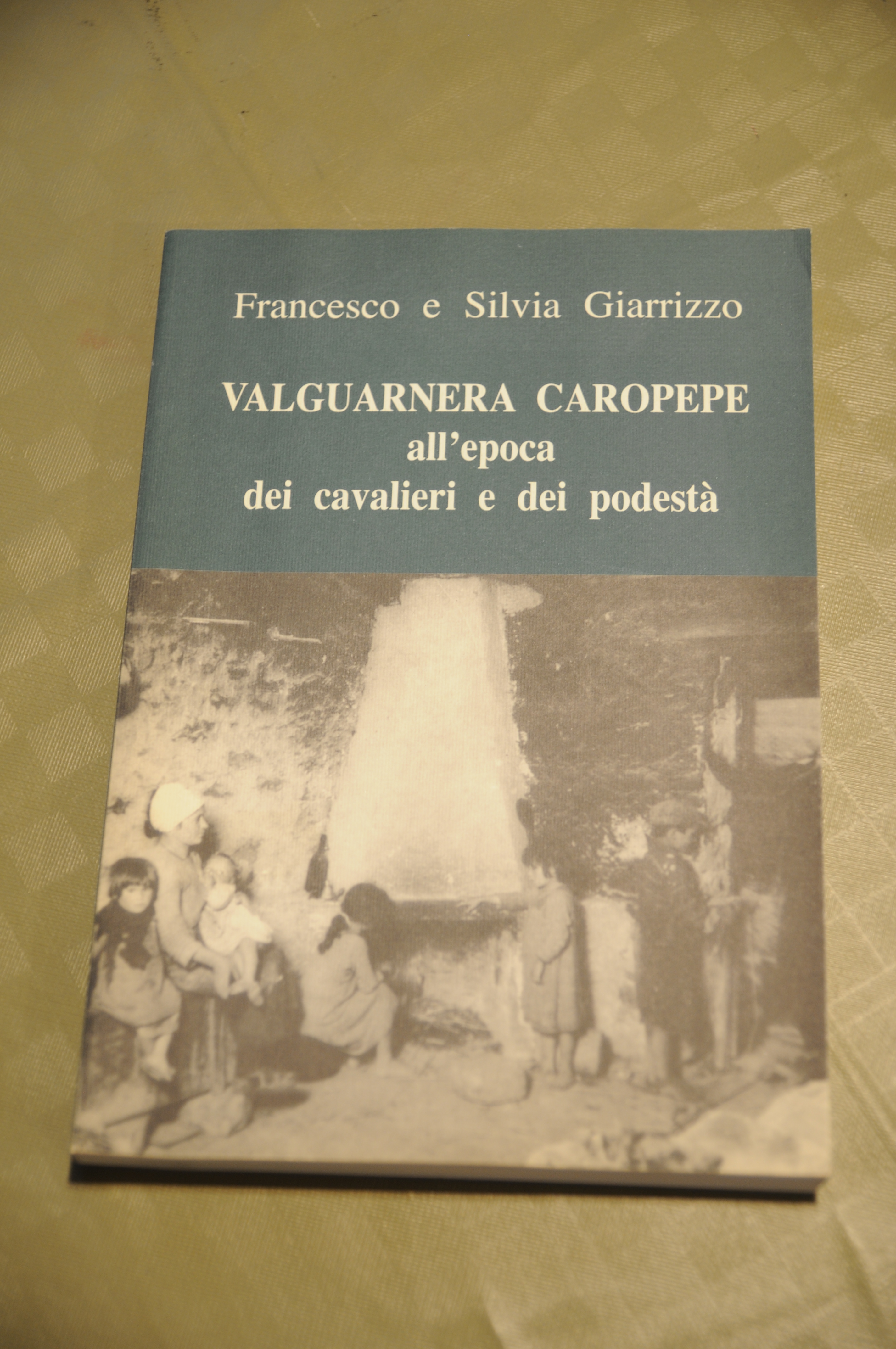 valguarnera caropepe all'epoca dei cavalieri NUOVO autografato con dedica