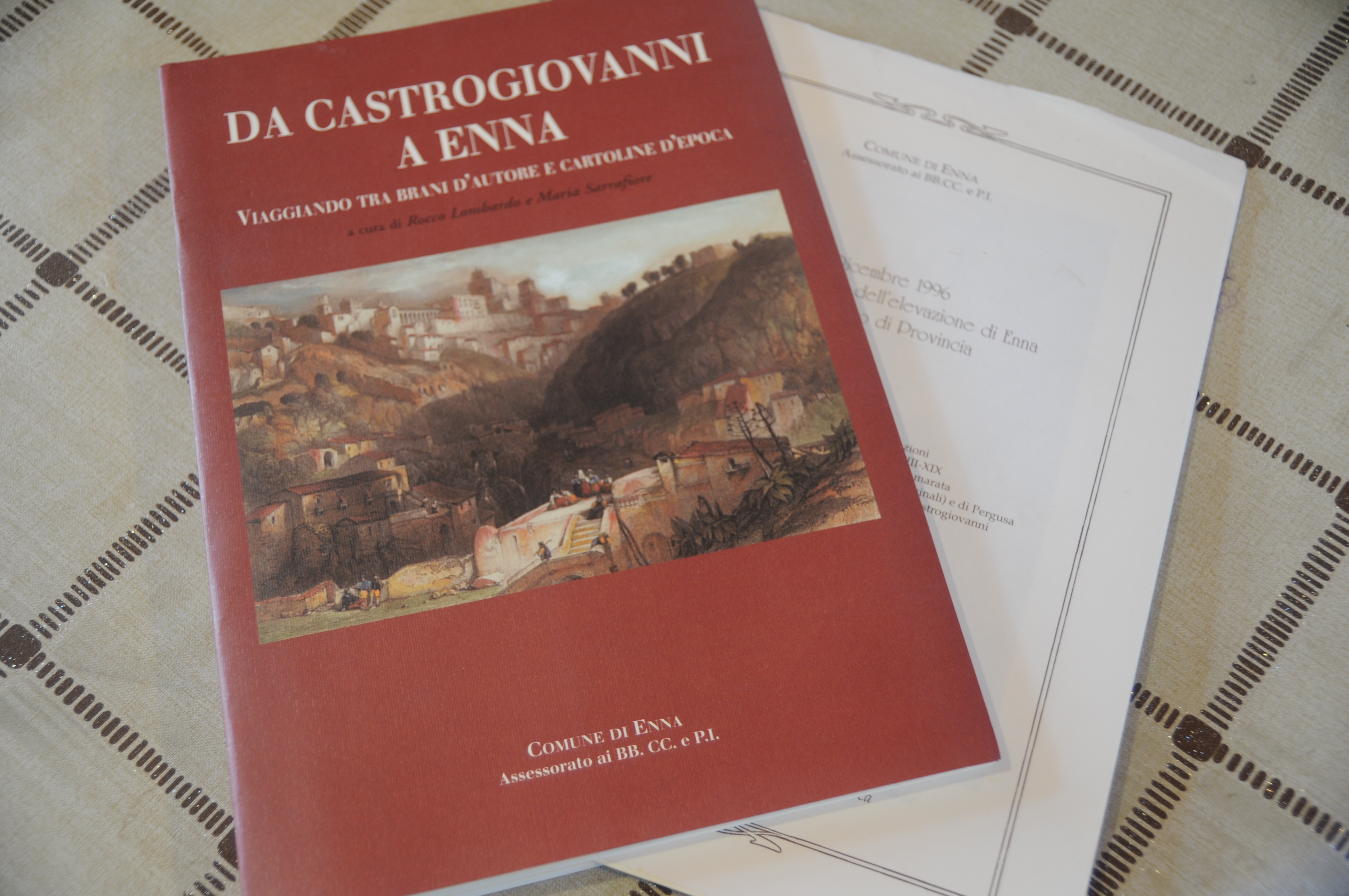 viaggiando tra brani d'autore con cartella con otto riproduzioni NUOVISSIMO