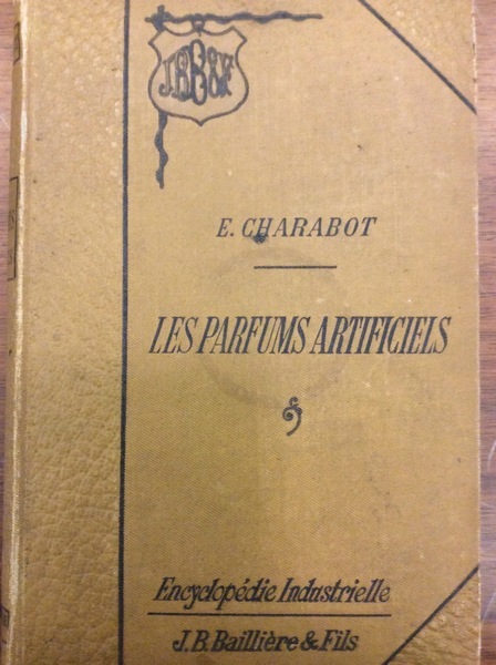 LES PARFUMS ARTIFICIELS.