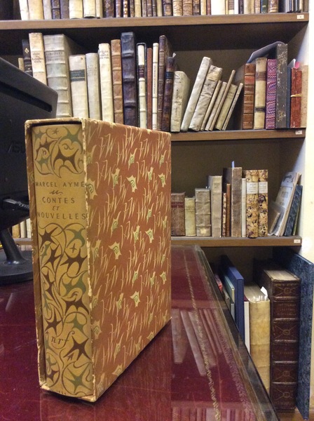 CONTES ET NOUVELLES. - Edition illustrée de trente-deux aquarelles de …