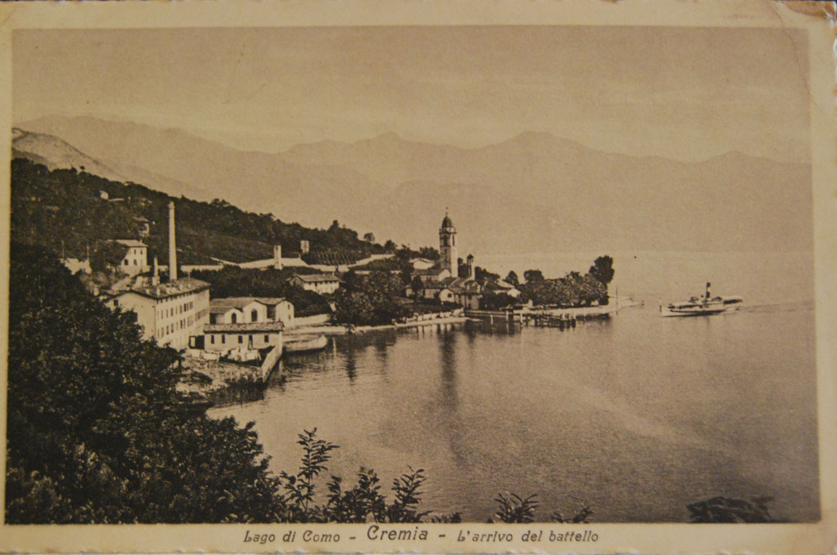 LAGO DI COMO. CREMIA. L'ARRIVO DEL BATTELLO.