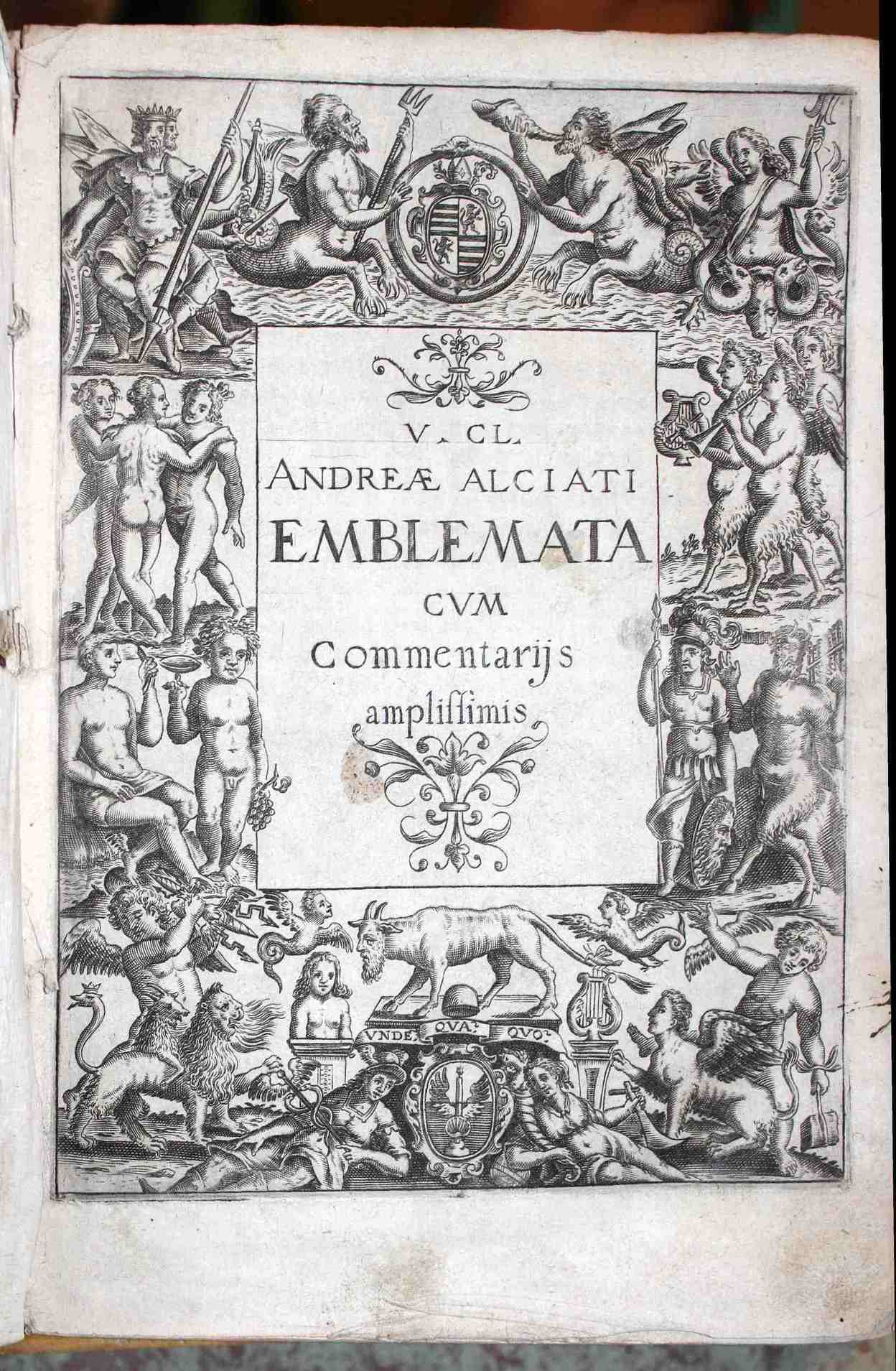 Emblemata. Cum commentariis Claudii Minois I.C. Francisci Sanctii Brocensis, & …