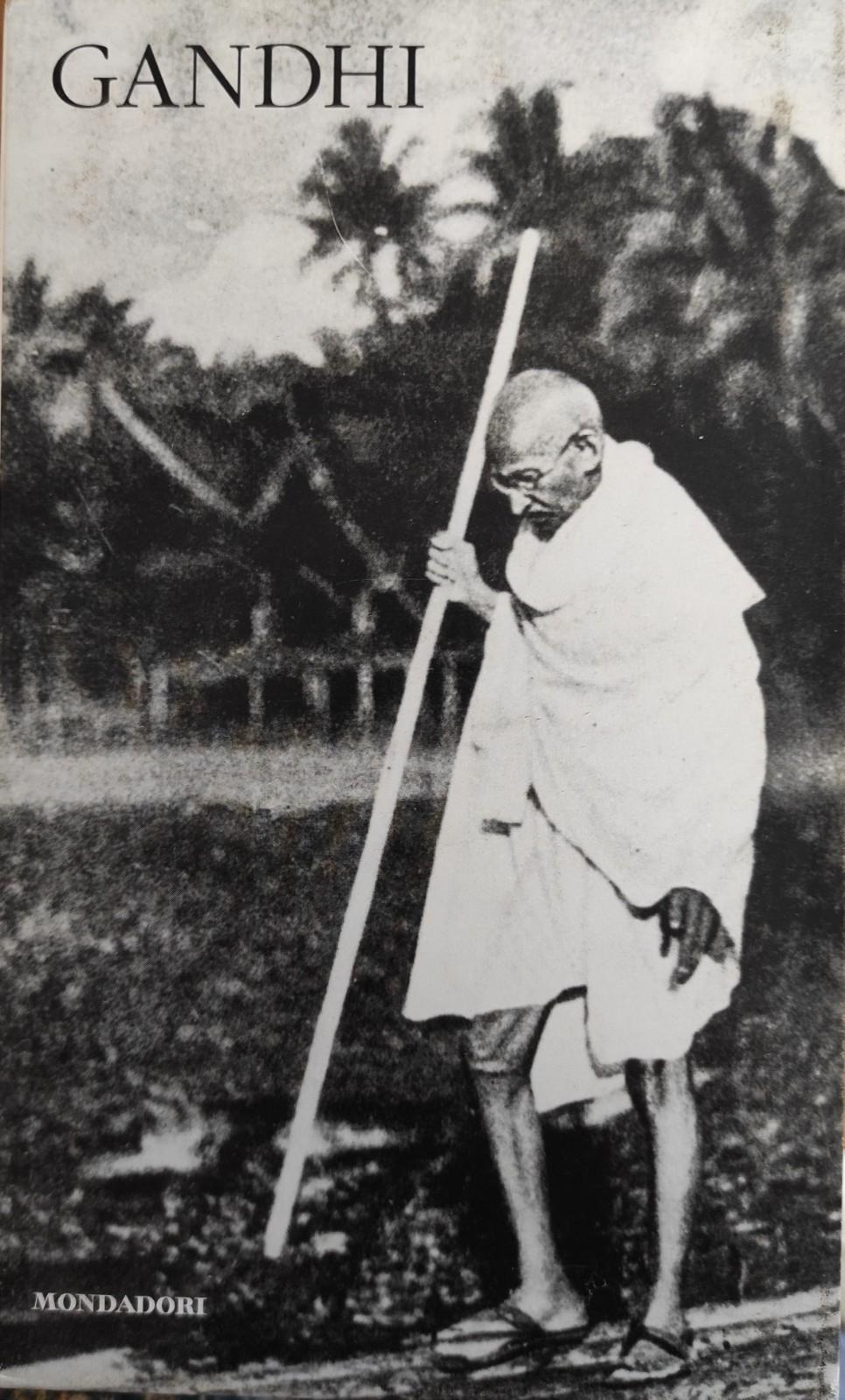 GANDHI, IL RIVOLUZIONARIO DISARMATO