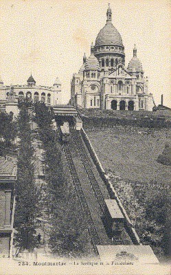 Paris, (s/w): Montmartre - La Basilique et le Funiculaire.