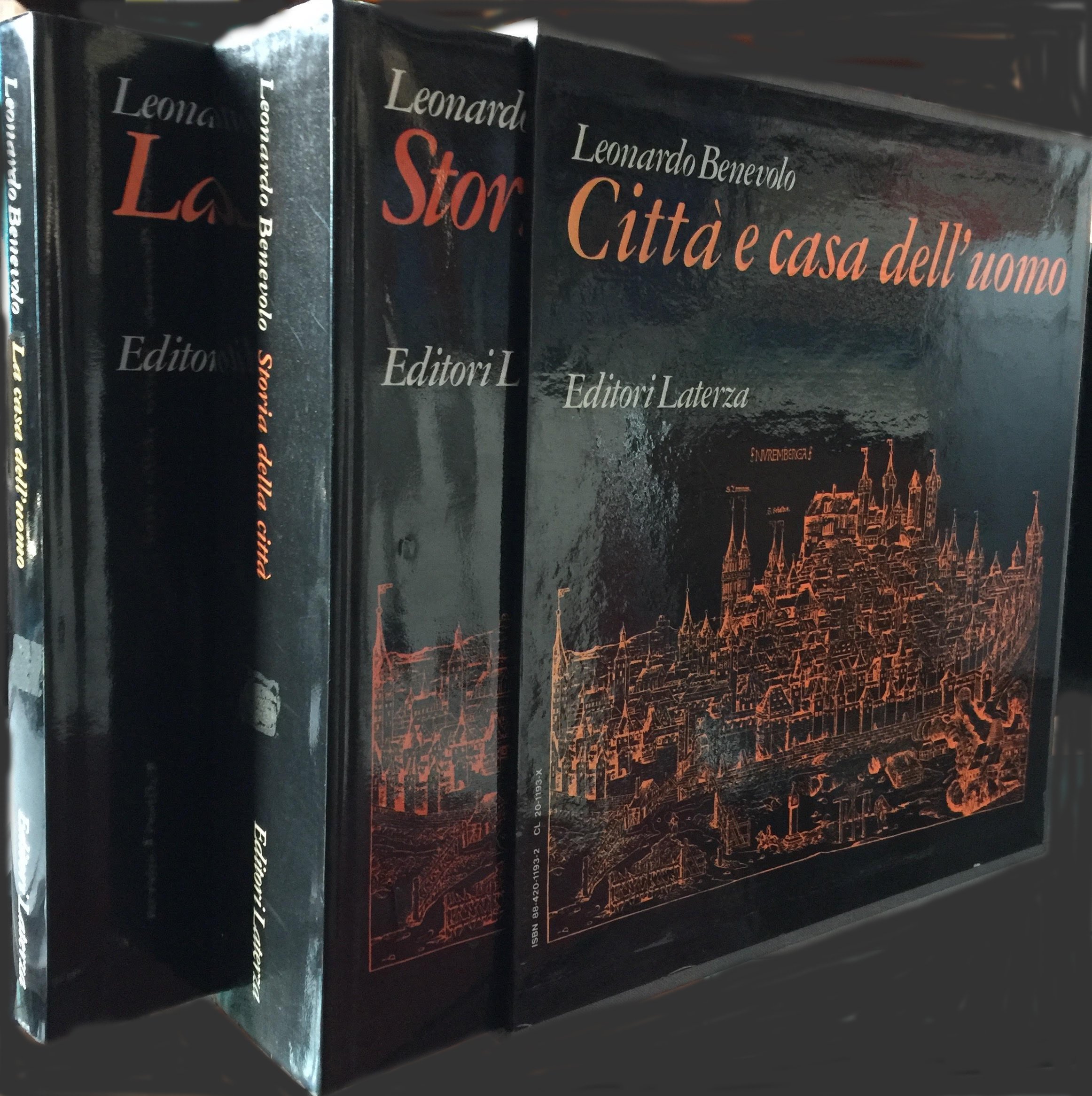 Città e casa dell'uomo. In cofanetto