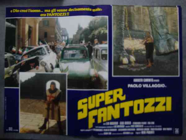 Neri Parenti (regista) Paolo Villaggio in "Super Fantozzi" Scena Film …