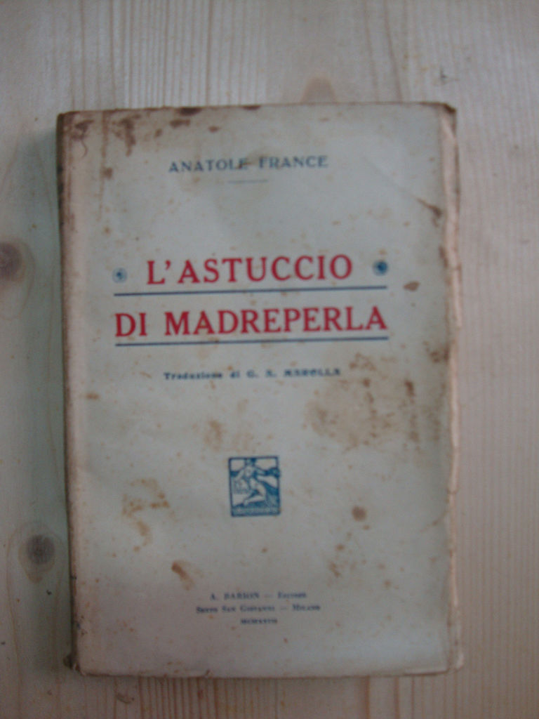 L'astuccio di madreperla