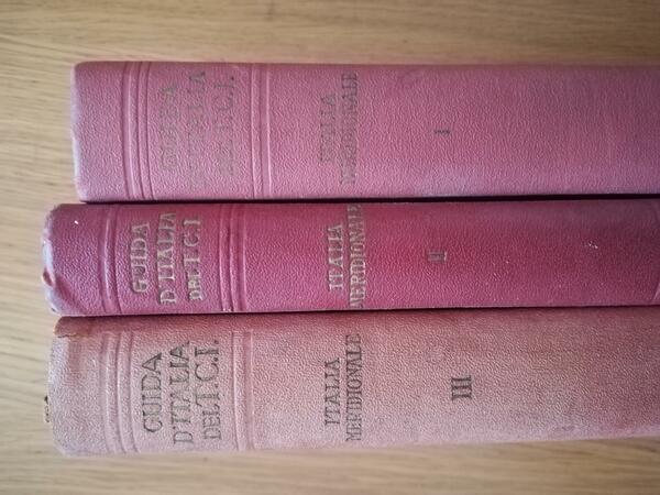 Guida d'Italia del Touring Club Italiano (Italia meridionale Vol. I,II,III)