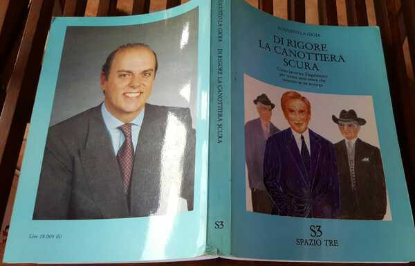 Di rigore la canottiera scura.Come lavorare illegalmente per trenta anni …