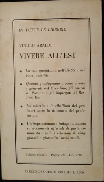 Italia fascista in piedi