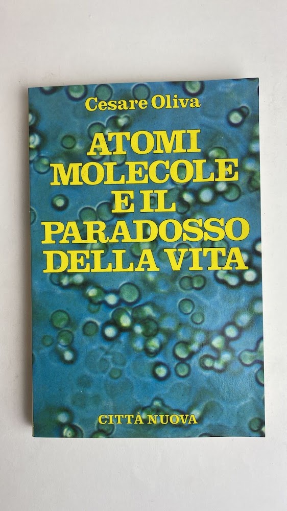 Atomi, molecole e il paradosso della vita