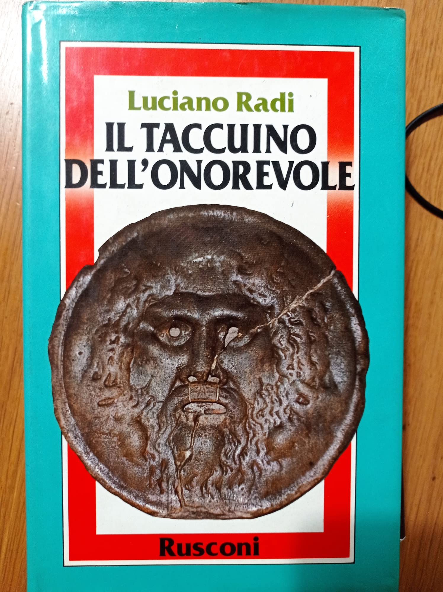 Il taccuino dell'onorevole.