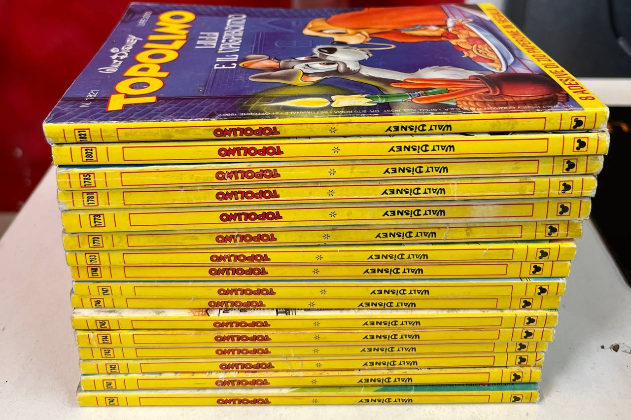 Lotto 16 fumetti Topolino (numeri vari in descrizione).