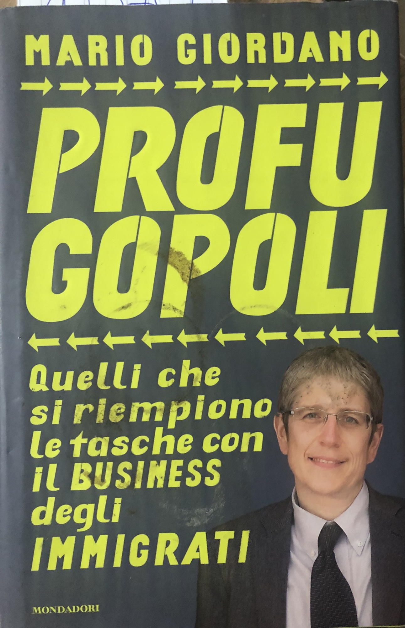 Profugopoli. Quelli che si riempono le tasche con il business …
