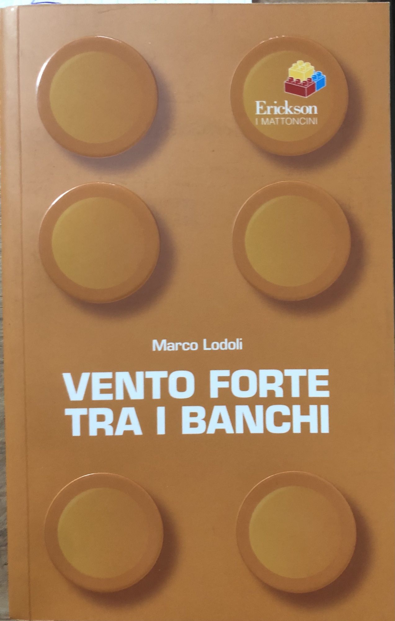 Vento forte tra i banchi