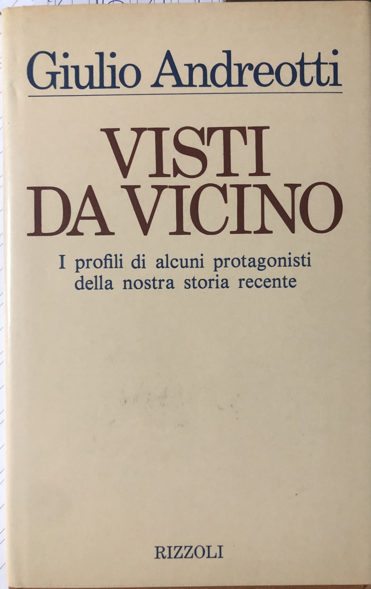 Visti da vicino