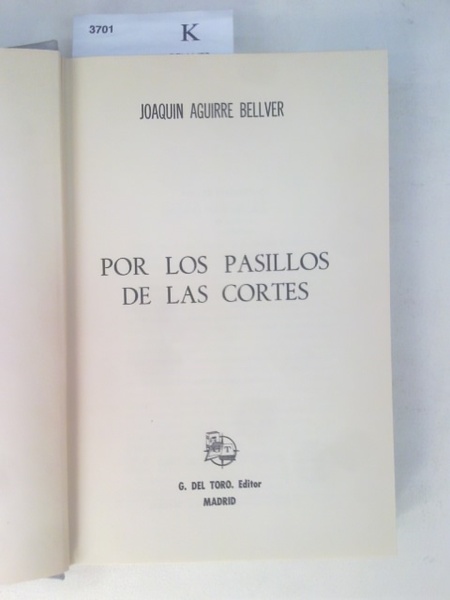 Por los pasillos de las cortes.