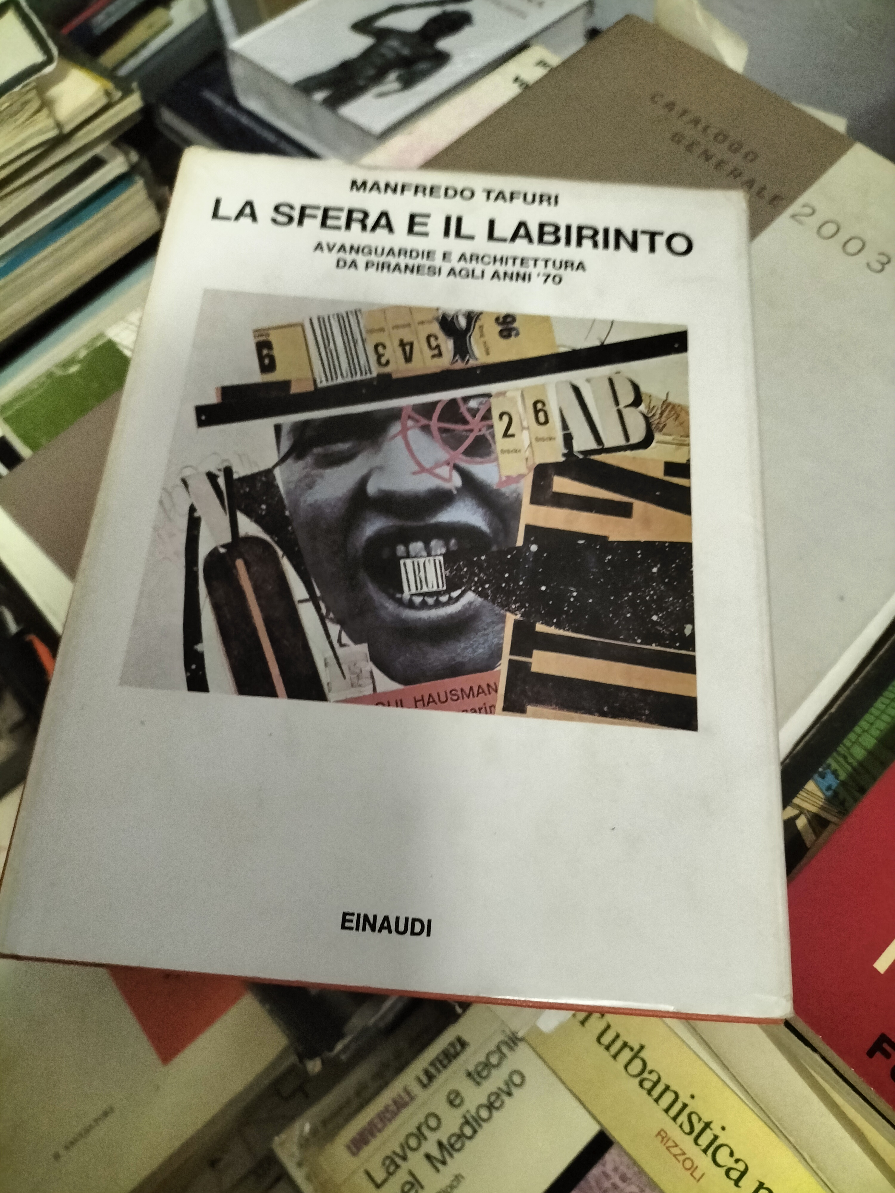 La sfera e il labirinto