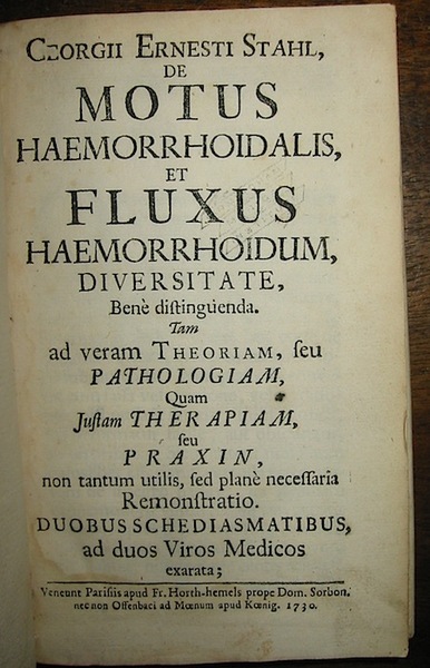 De motus haemorrhoidalis et fluxus haemorrhoidum, diversitate, bene distinguenda.