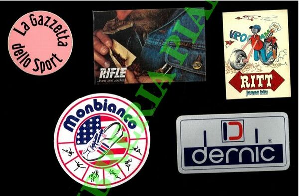 Adesivi pubblicitari : abbigliamento sportivo - scarponi & scarpe - …