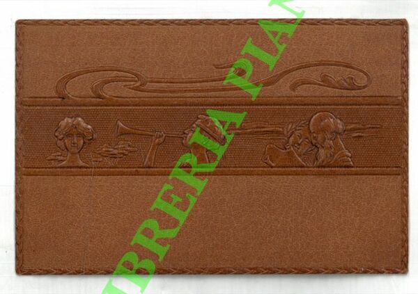 Fregio in rilievo di suonatore e volti